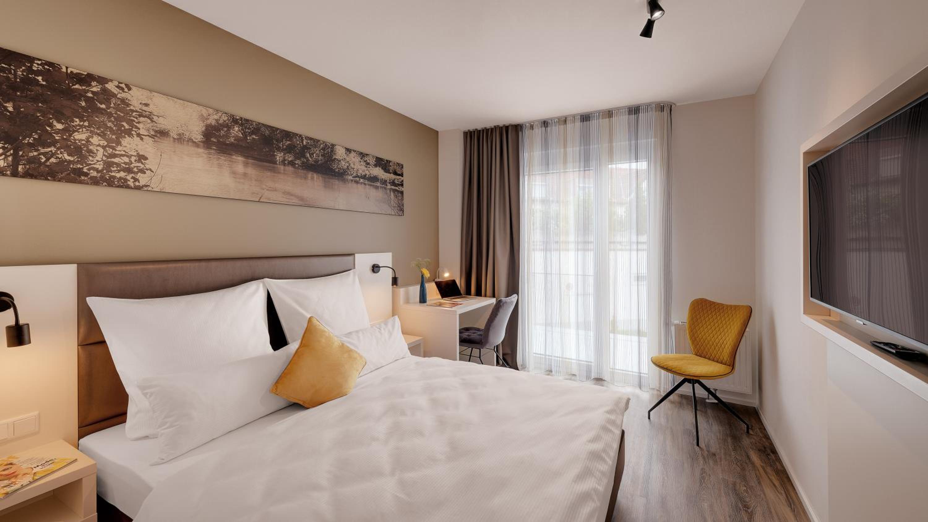 Standard Queen Room - Photo 1