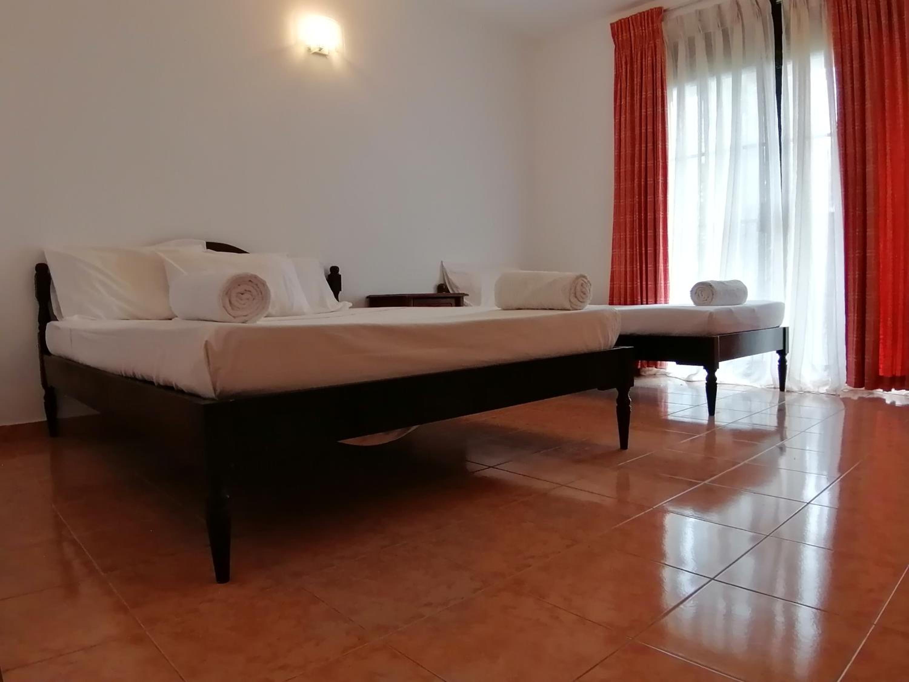 Budget Triple Room photo 2