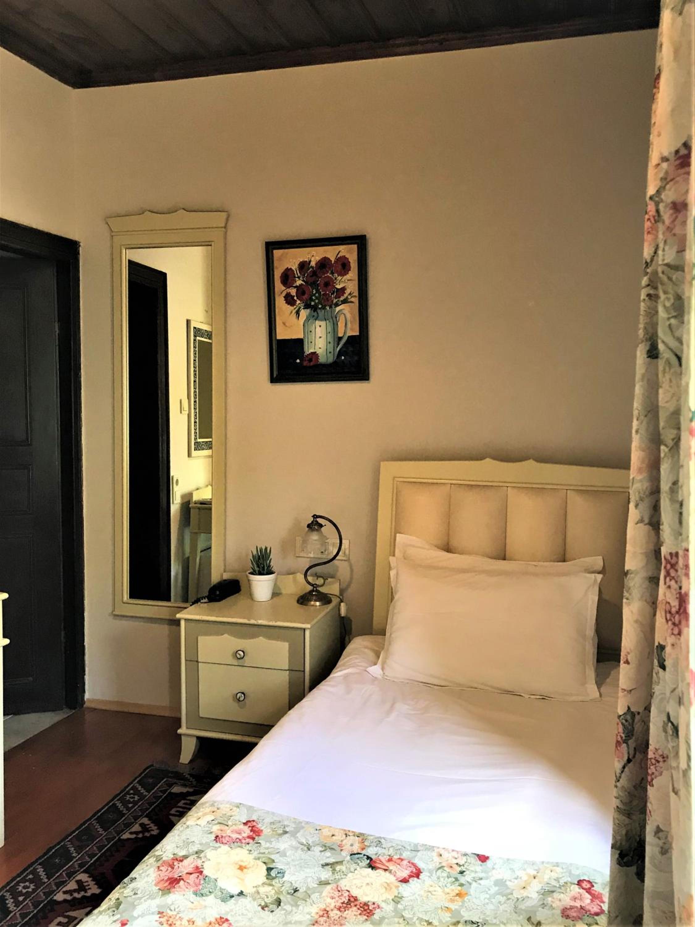 Single Room with Garden View