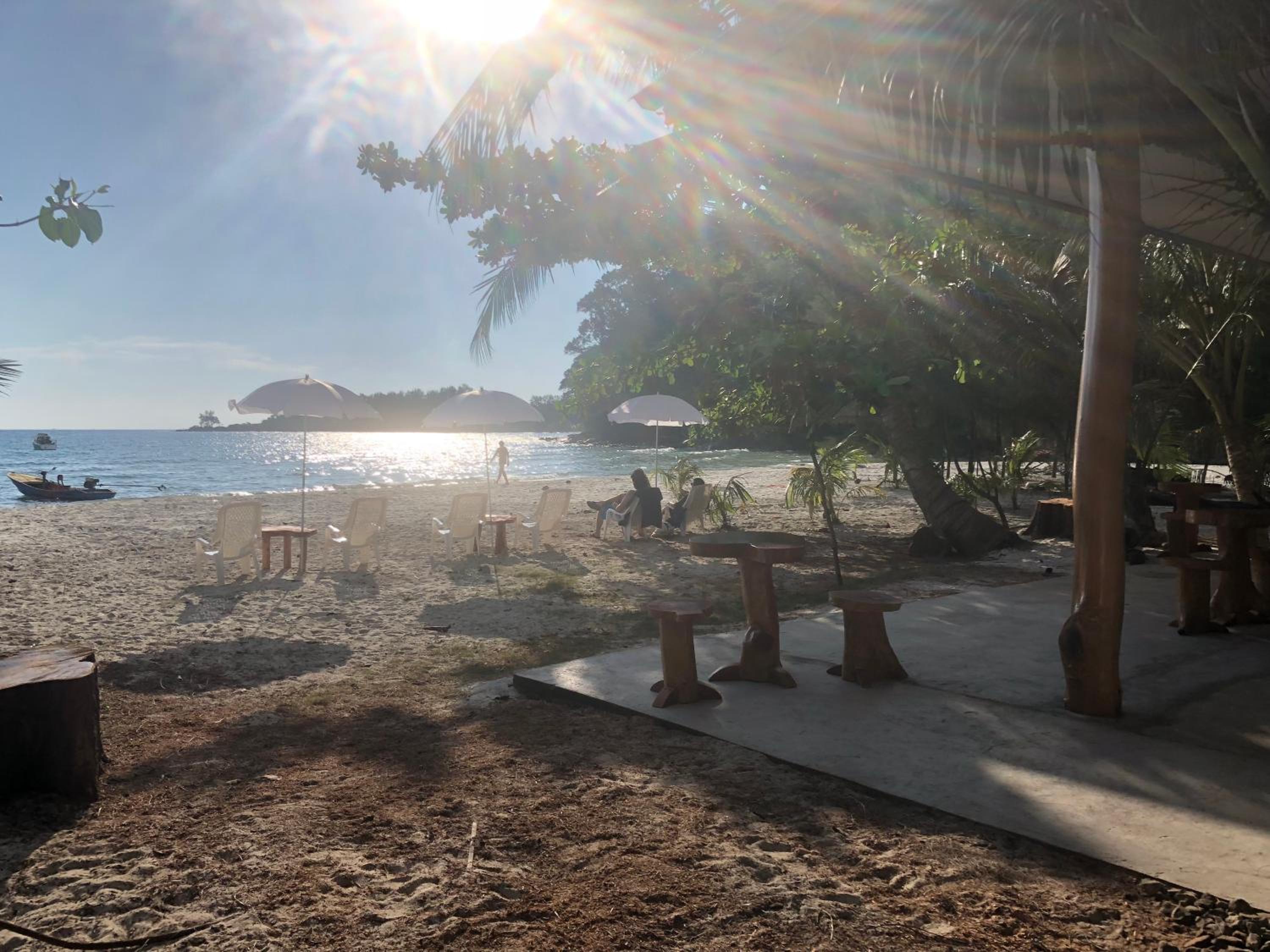 Bungalow - Beach Front - Photo 6