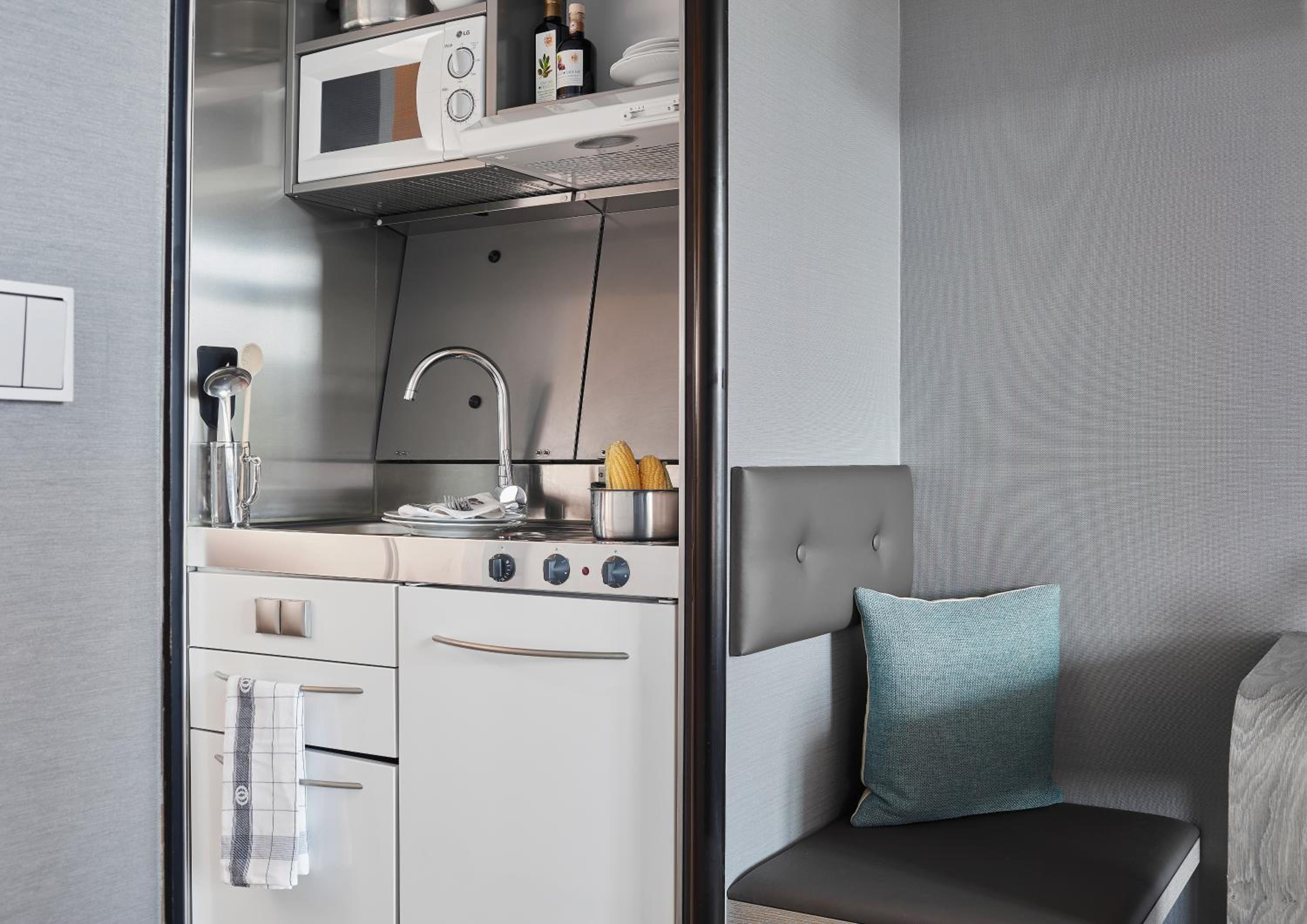 Business Double Apartment - Long Stay photo 2
