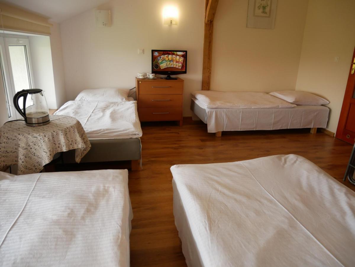 Triple Room with Bathroom - Photo 2