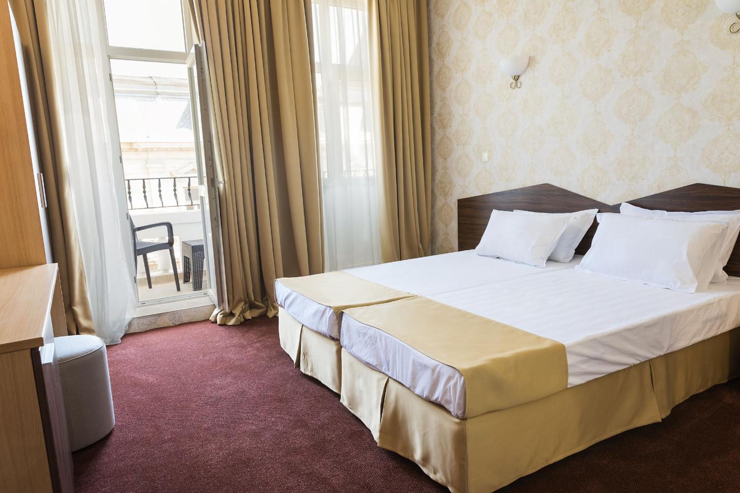 Deluxe Twin Room - Photo 1