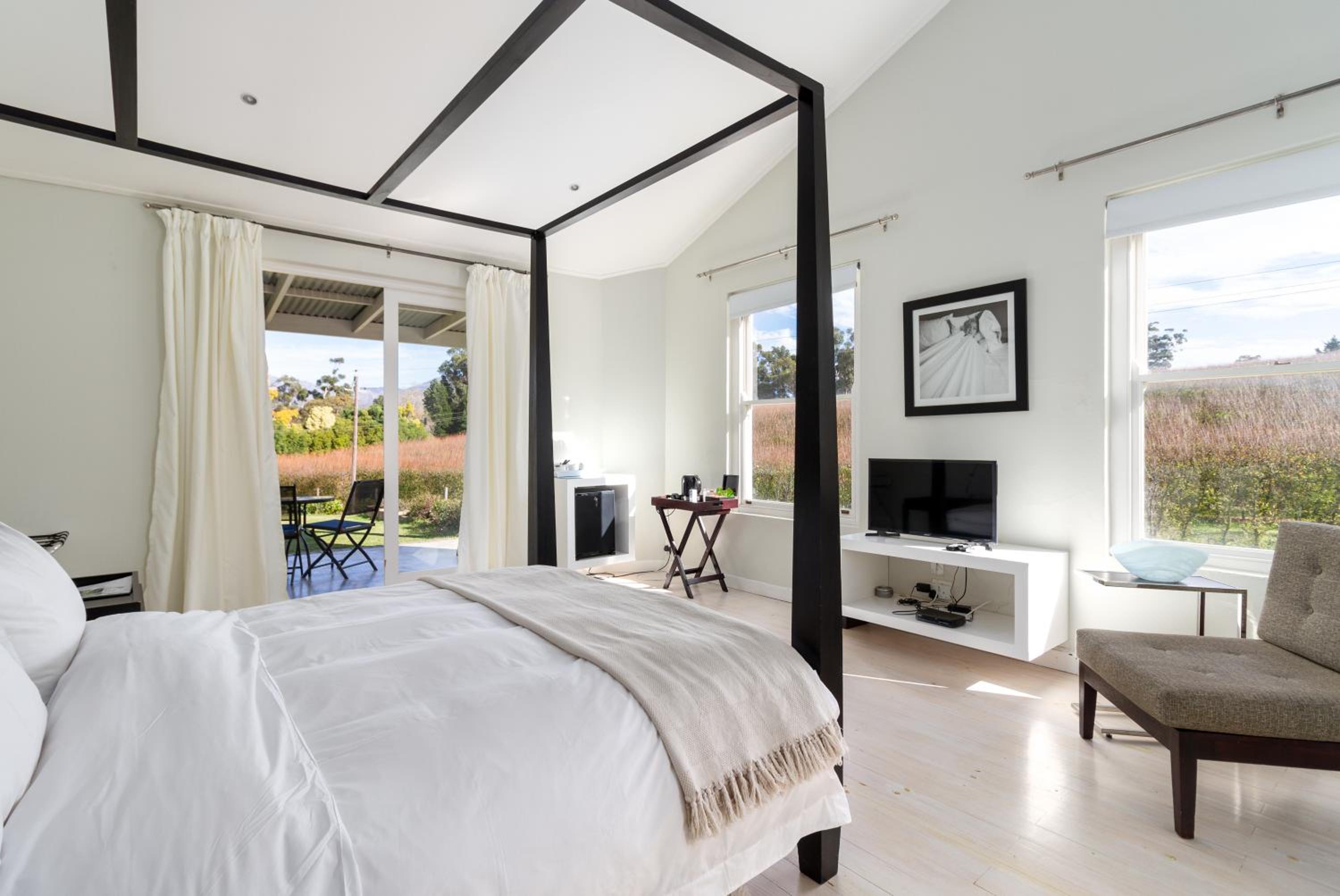 Double Room - Photo 9