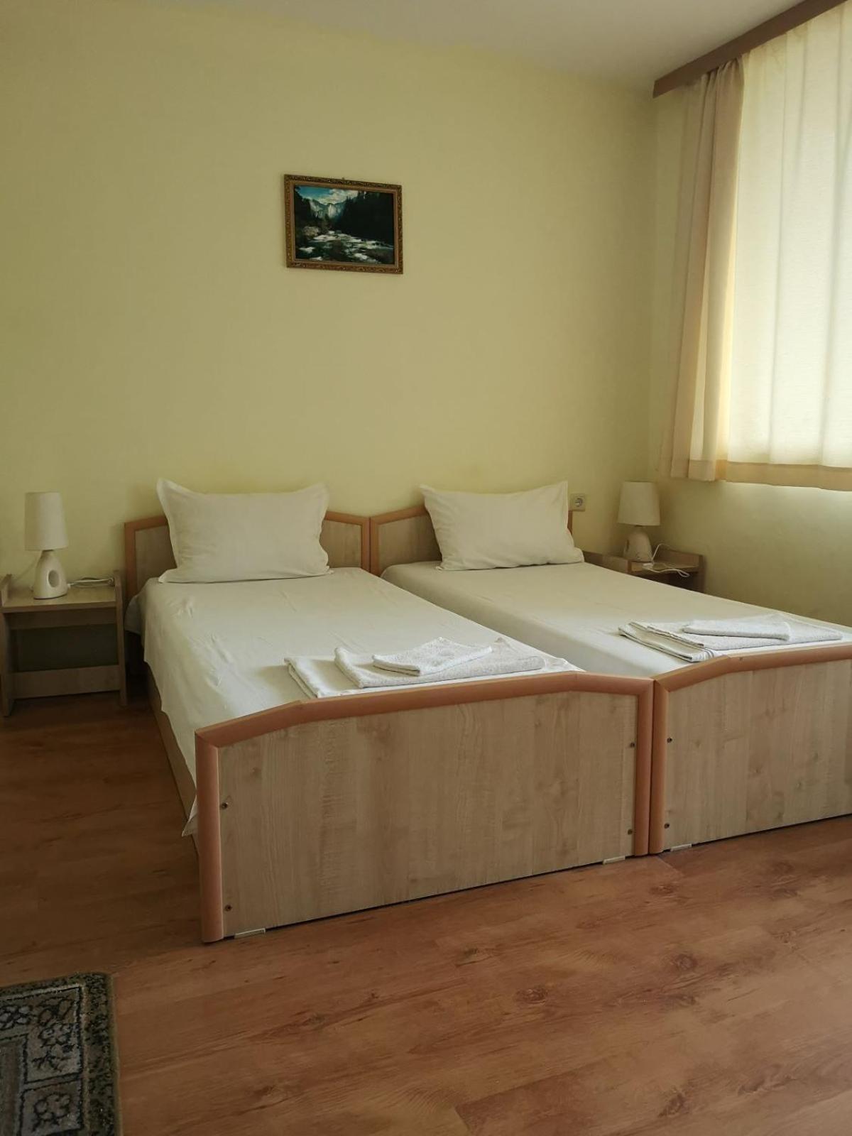 Deluxe Twin Room photo 2