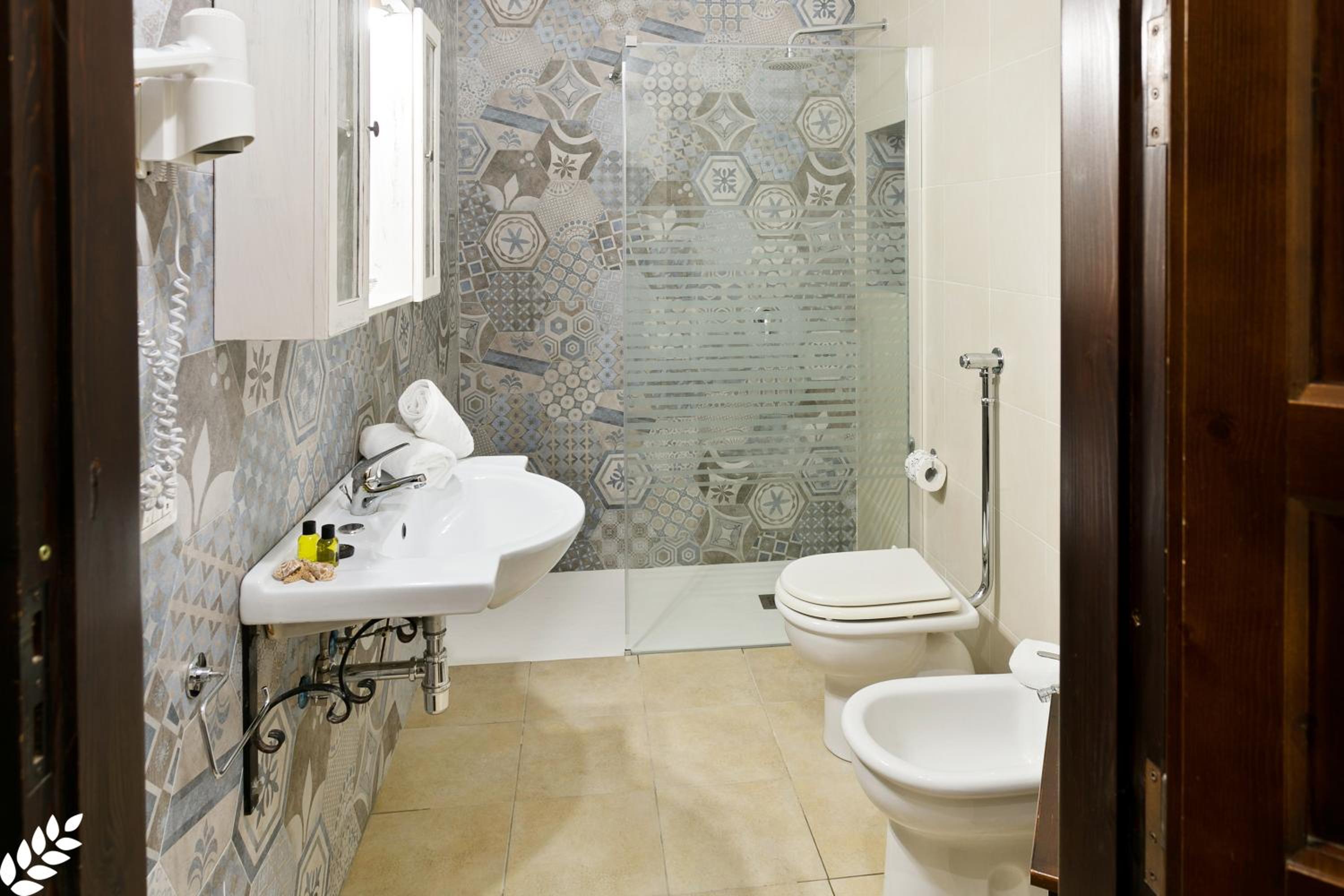 Double Room - Photo 4