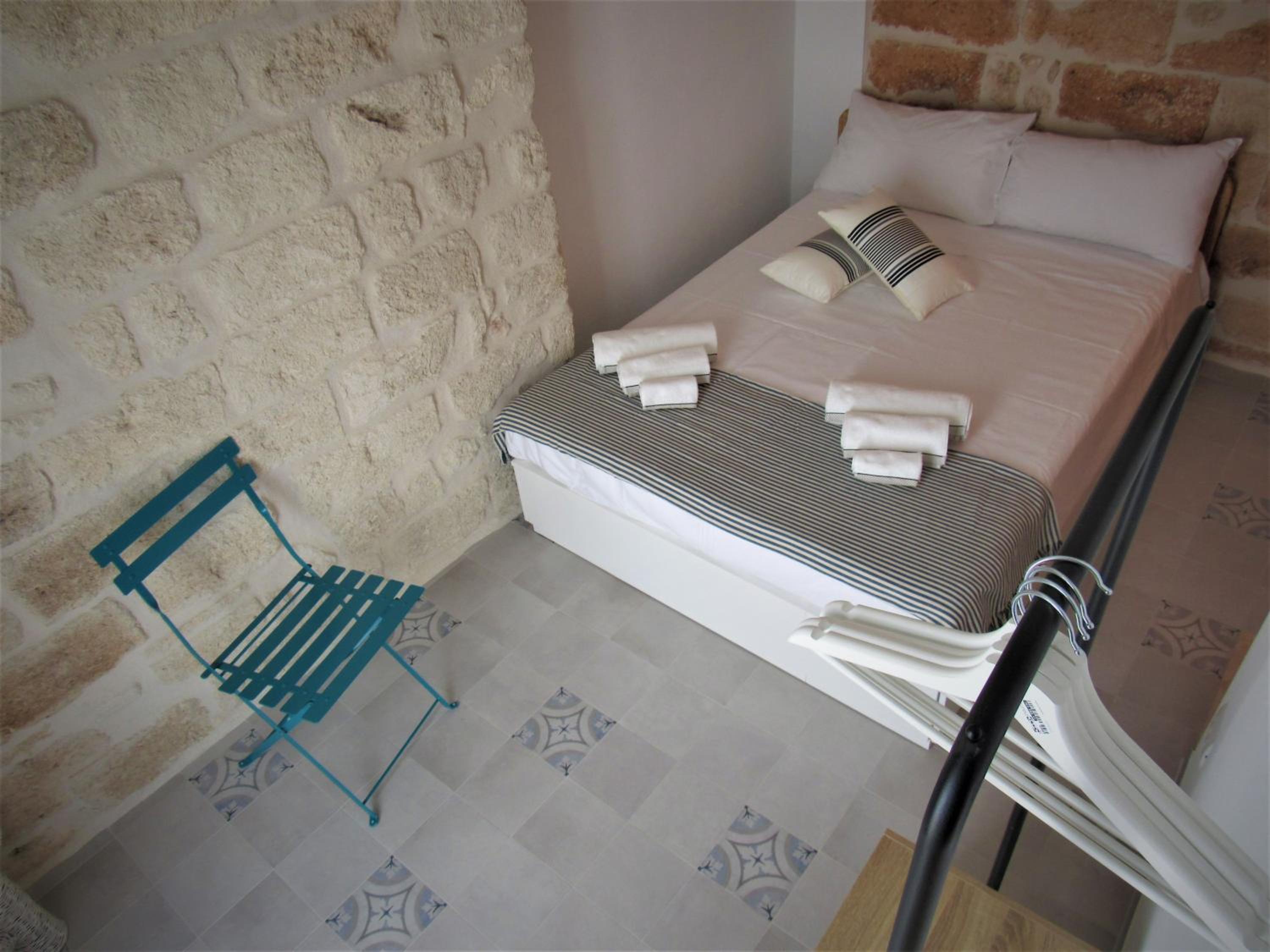 Two-Bedroom Apartment - Photo 24