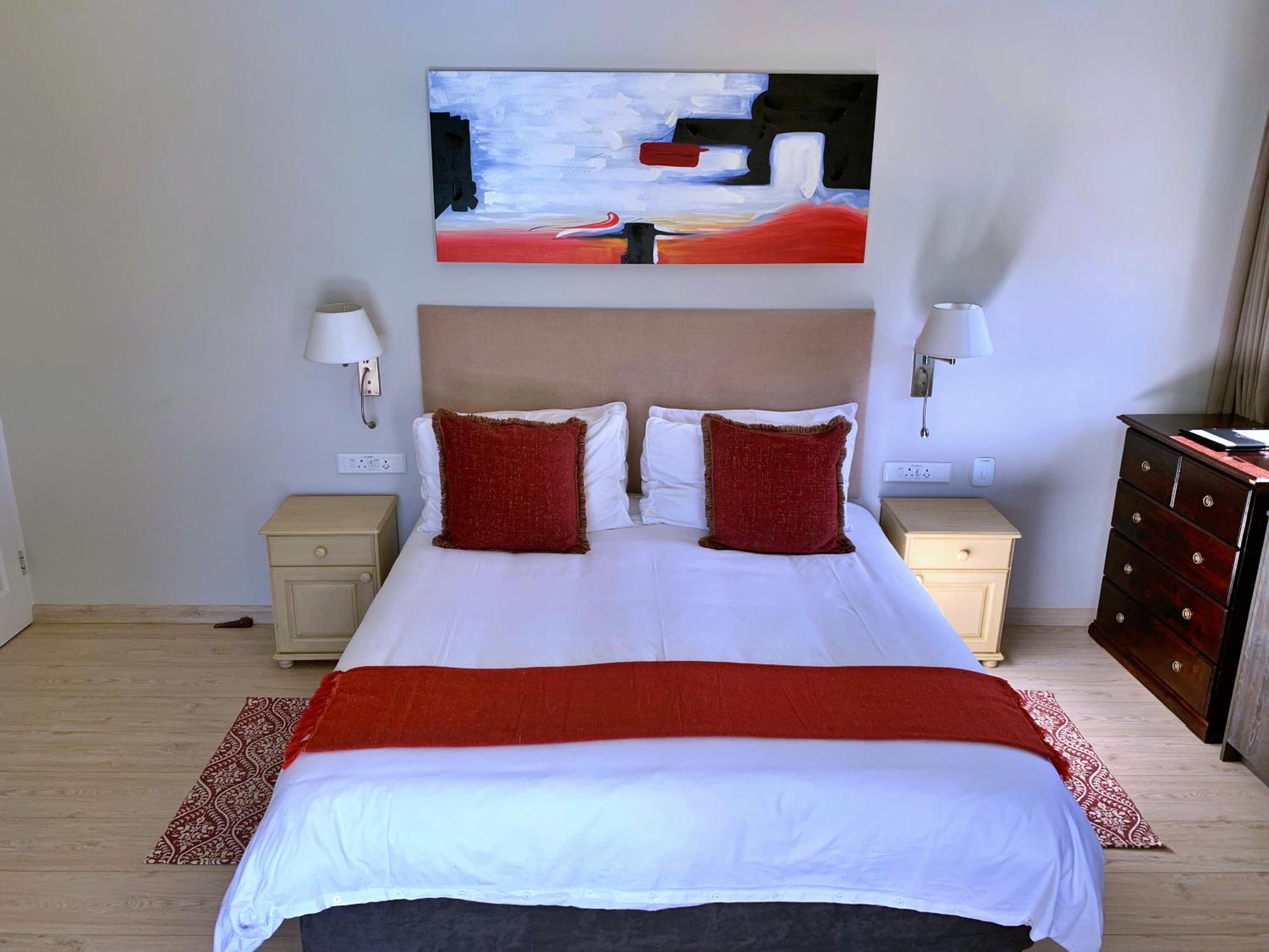 King Room with Pool View - Photo 1