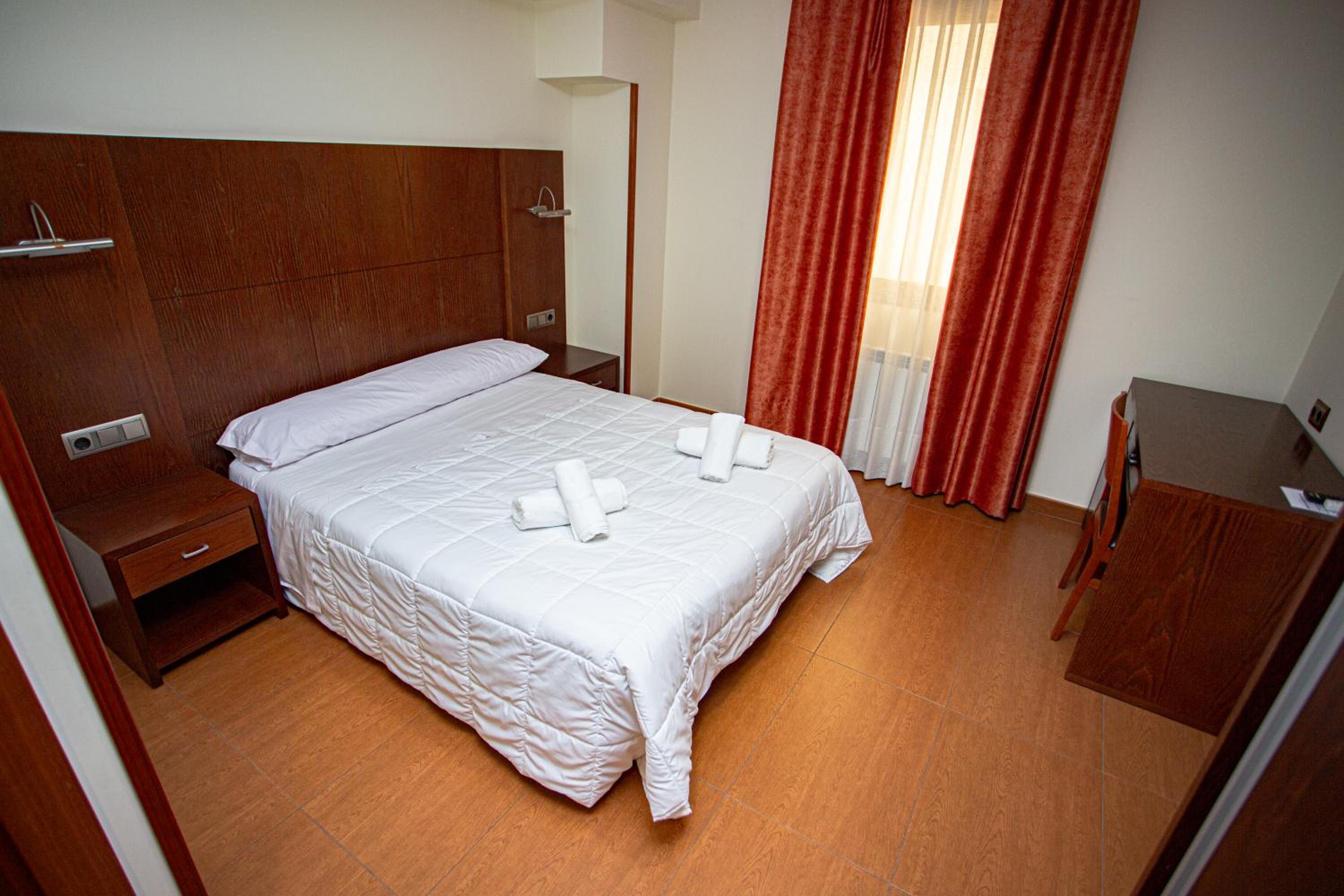 Queen Room - Photo 2