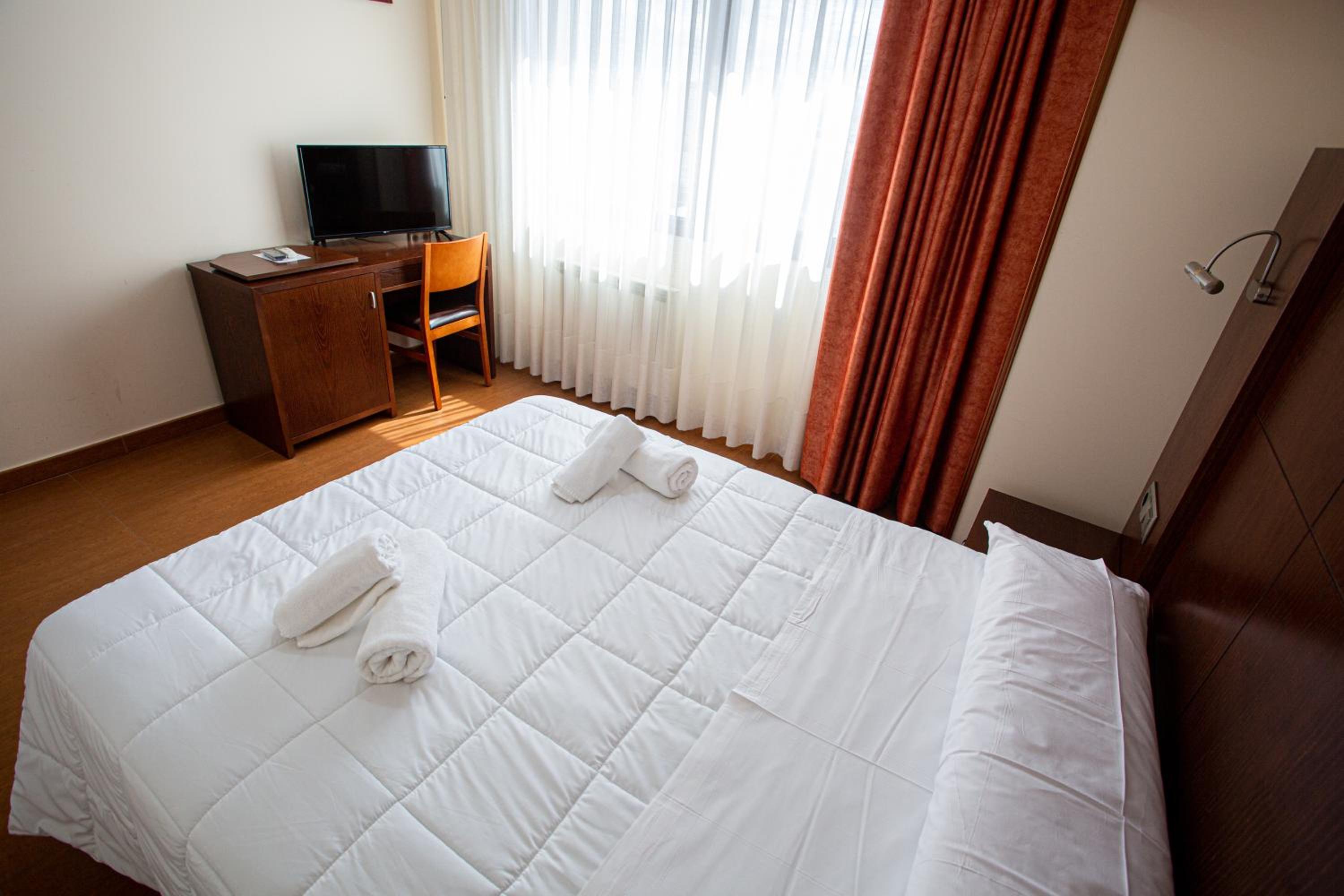 Queen Room - Photo 8