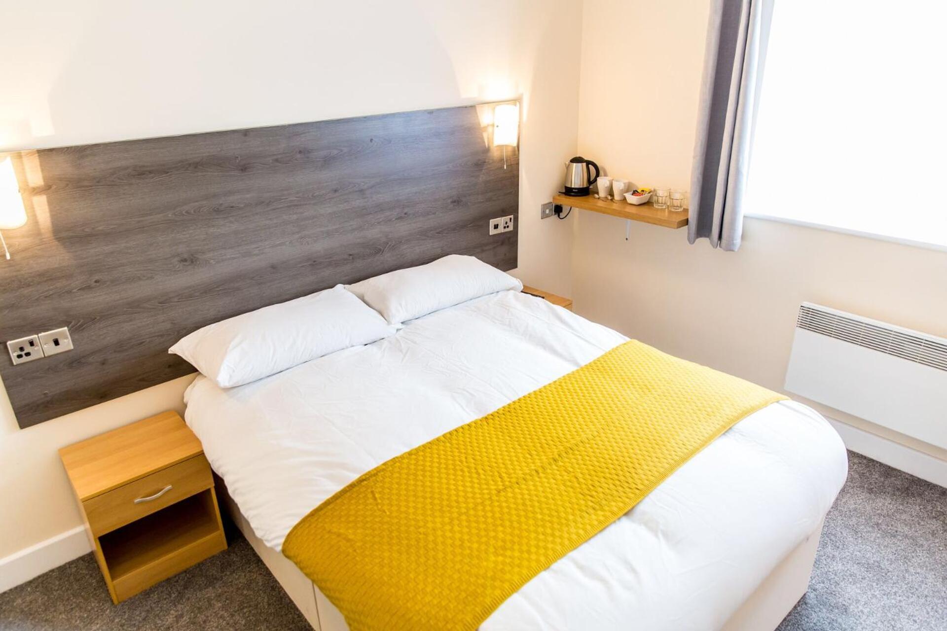 Double Room - Photo 7