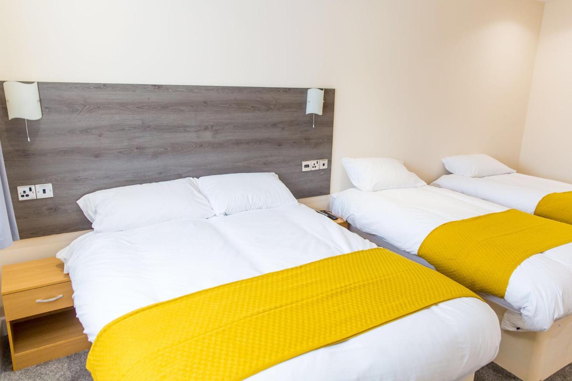 Quadruple Room - Photo 4