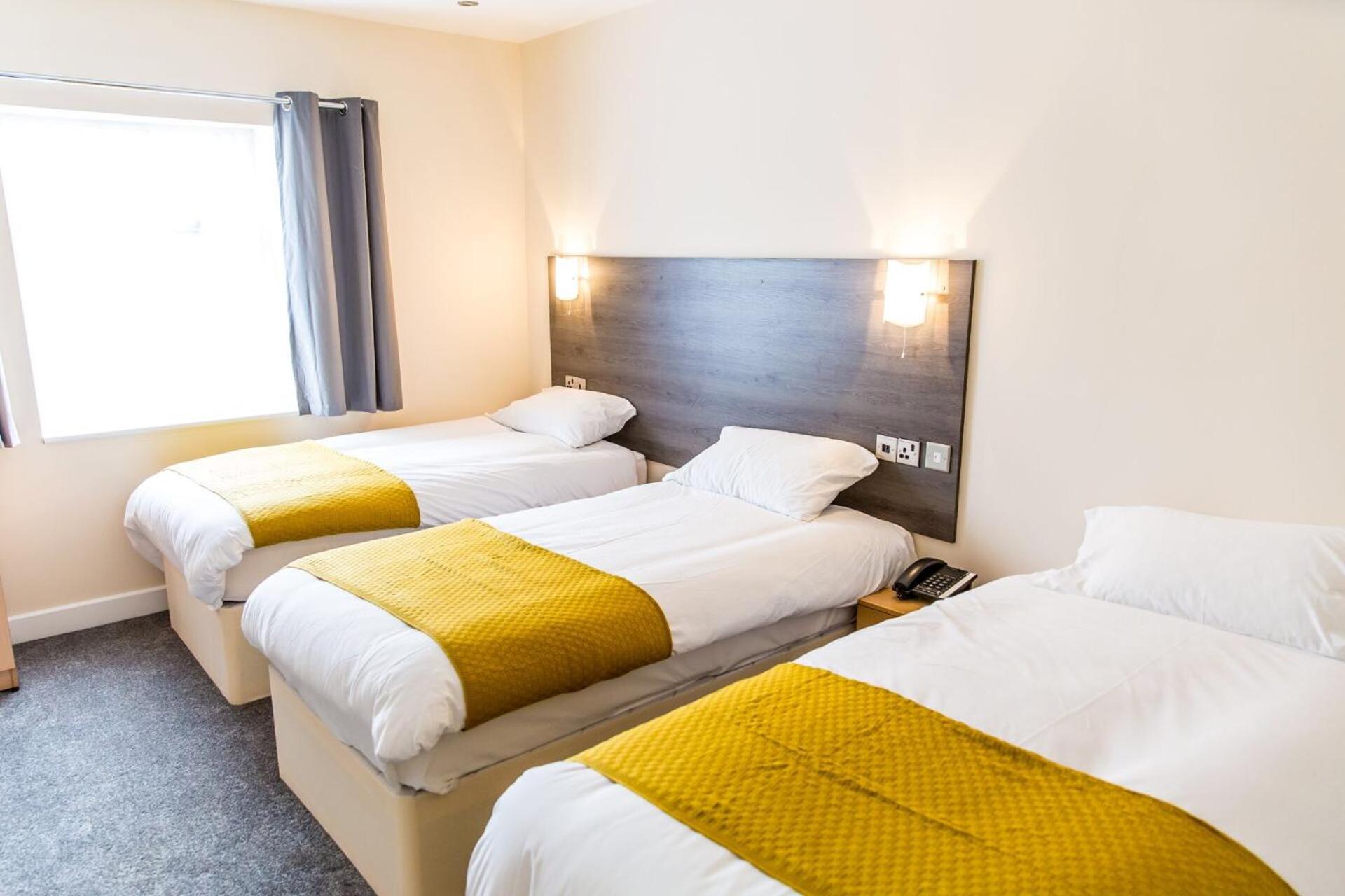 Triple Room - Photo 2