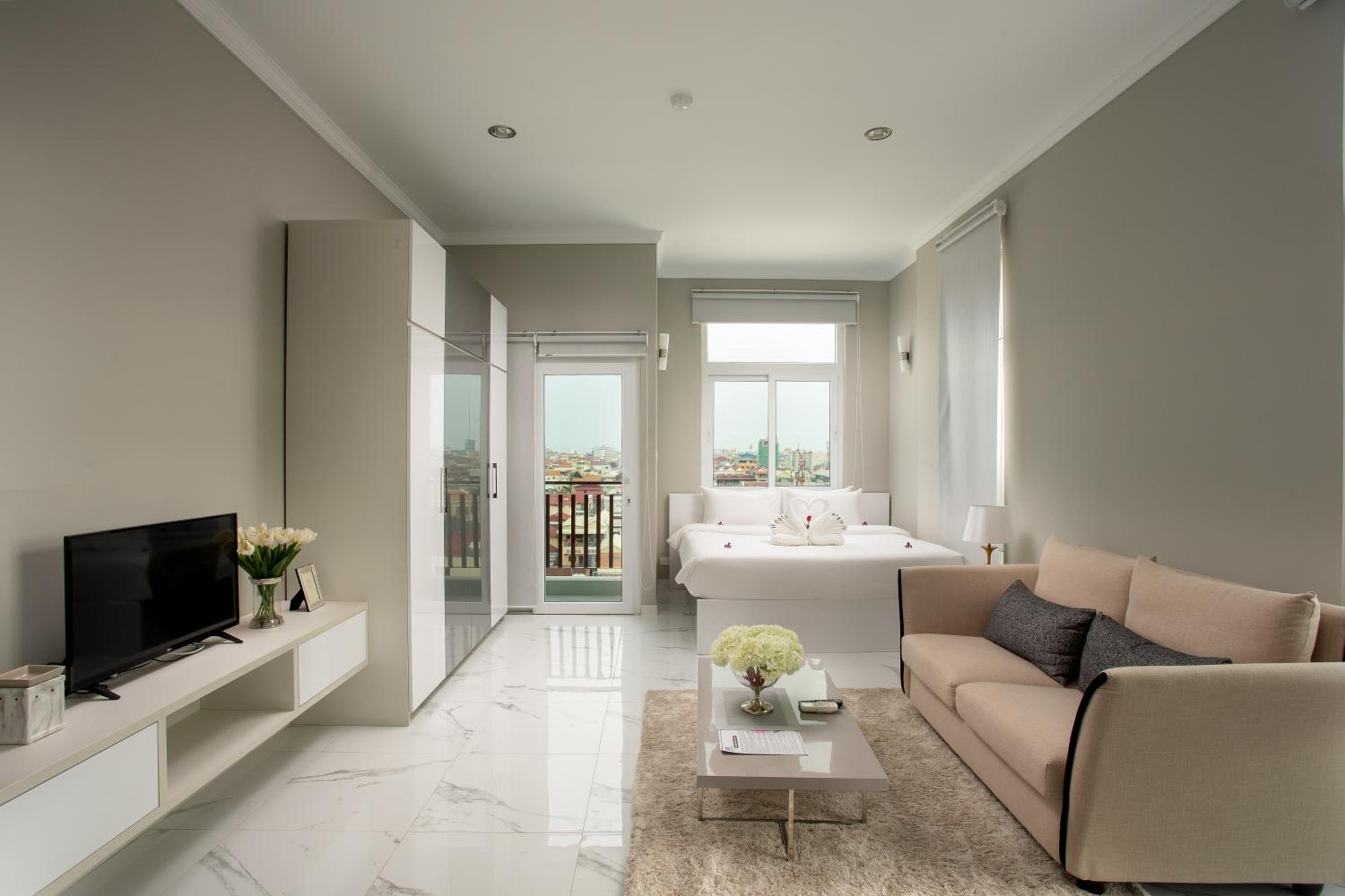 Basic Residence - Photo 9