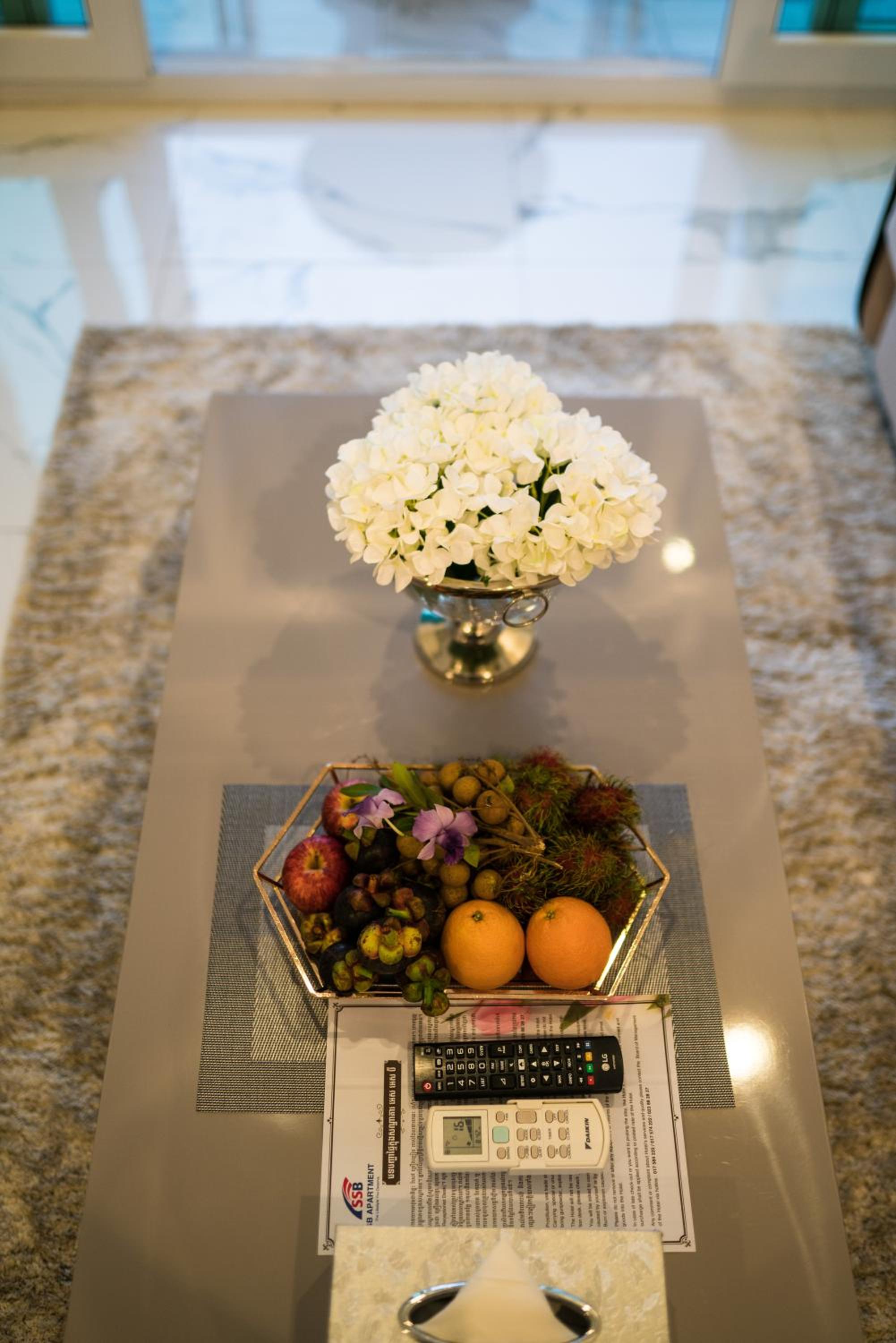 Basic Residence - Photo 6