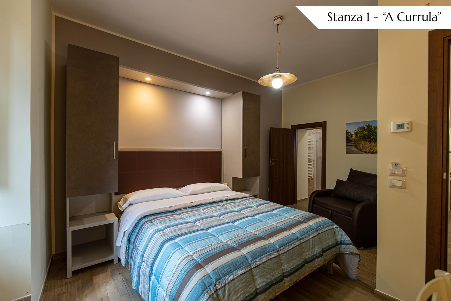 Deluxe Double Room with Extra Bed photo 3