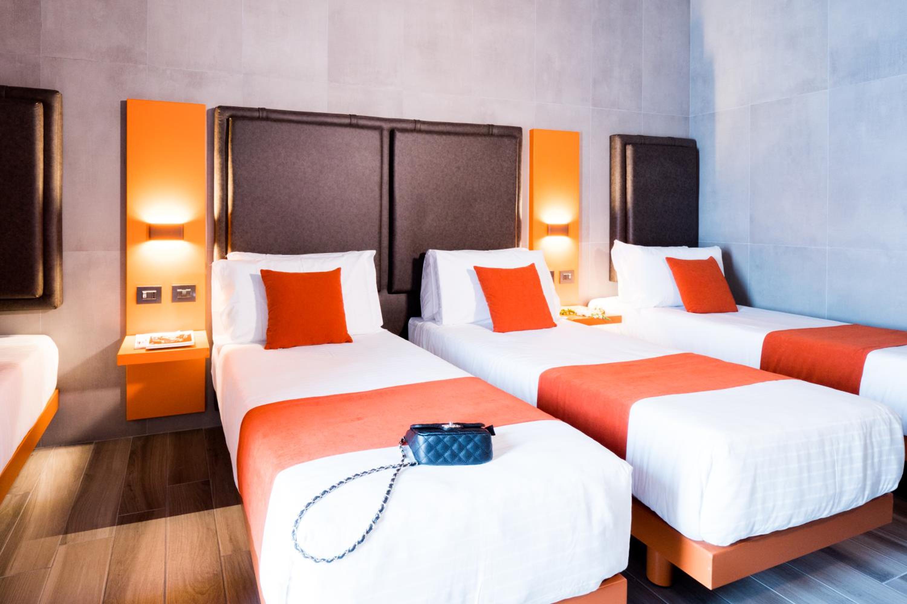 Standard Quadruple Room - Photo 4