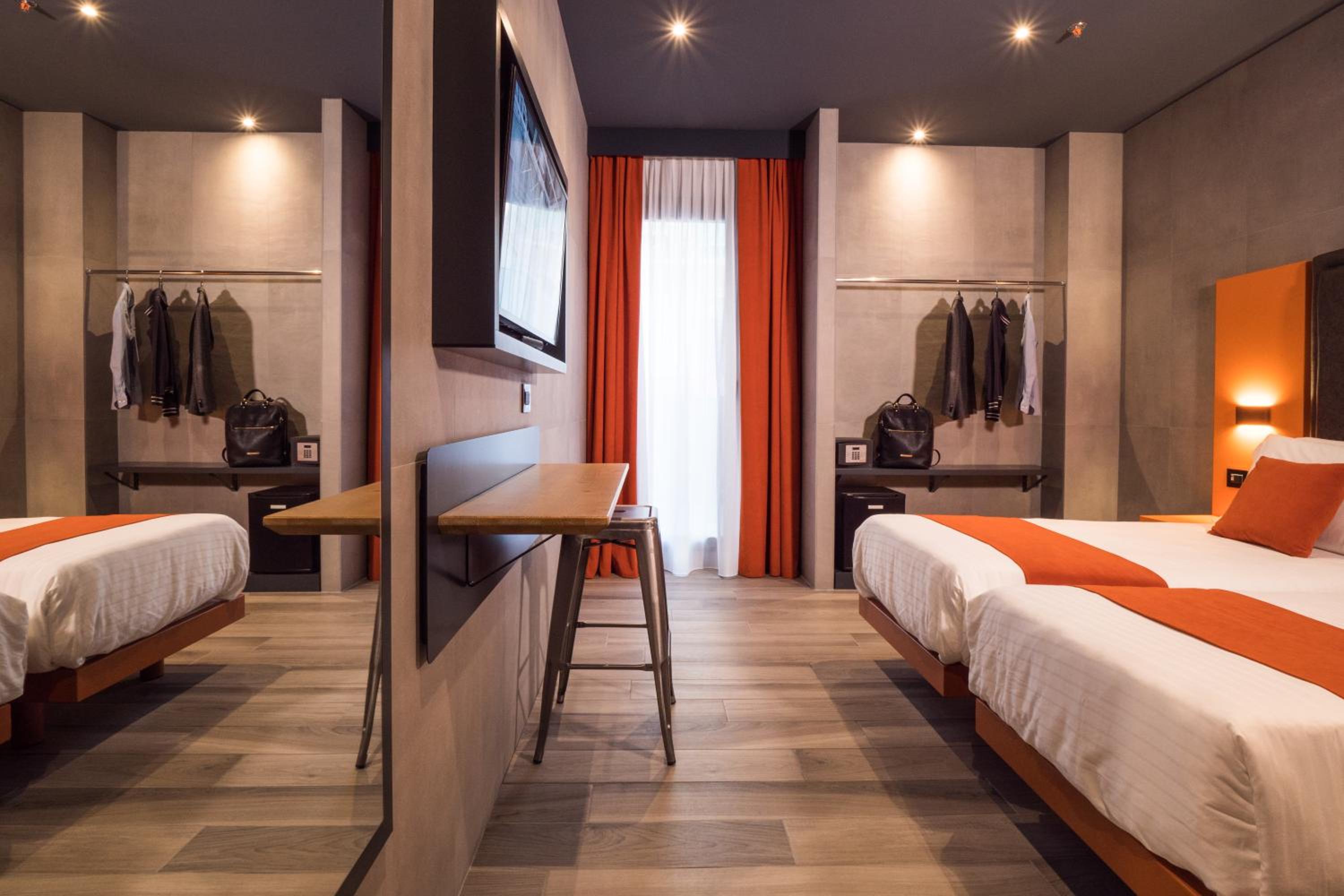 Twin Room - Photo 4