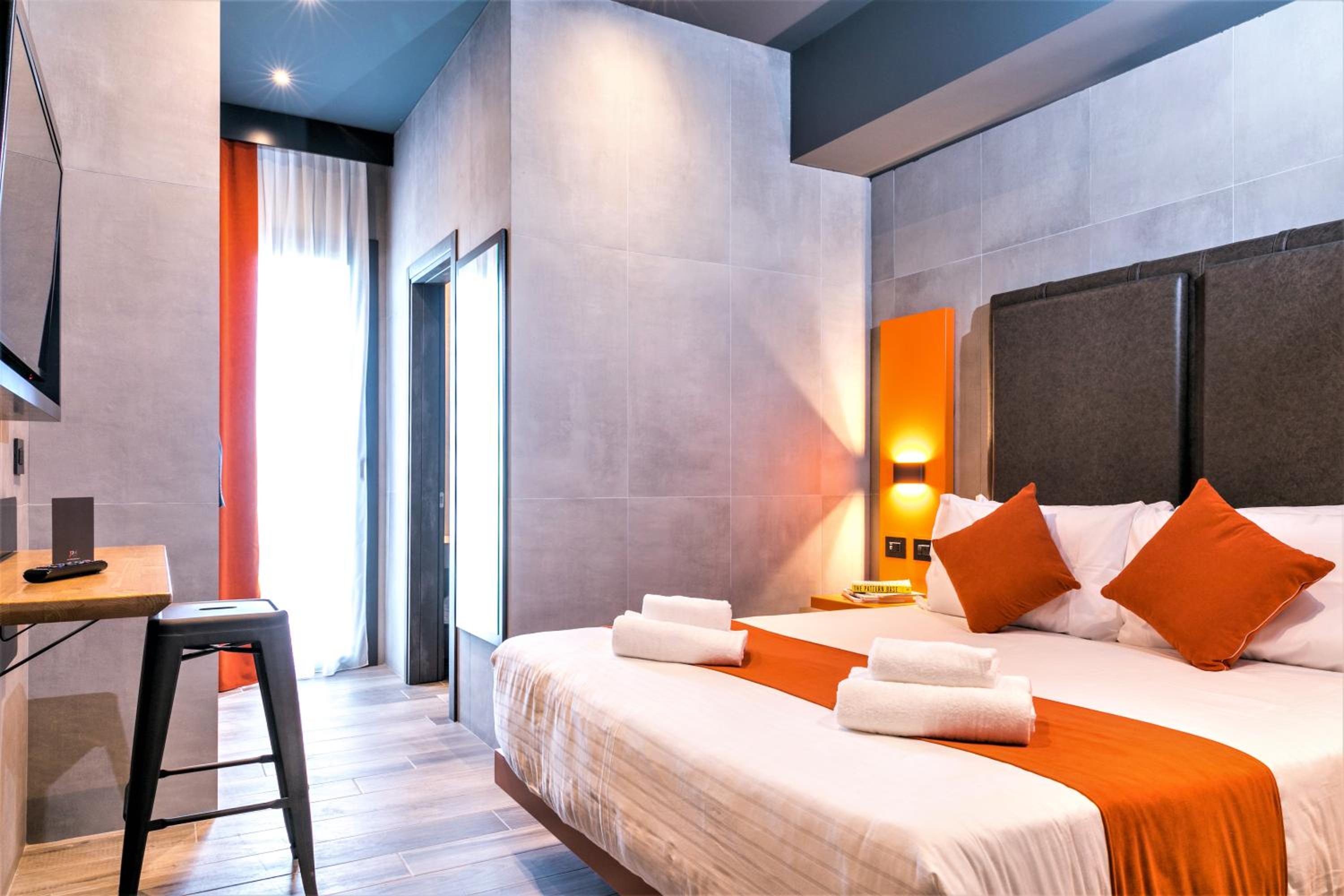 Double Room - Photo 3