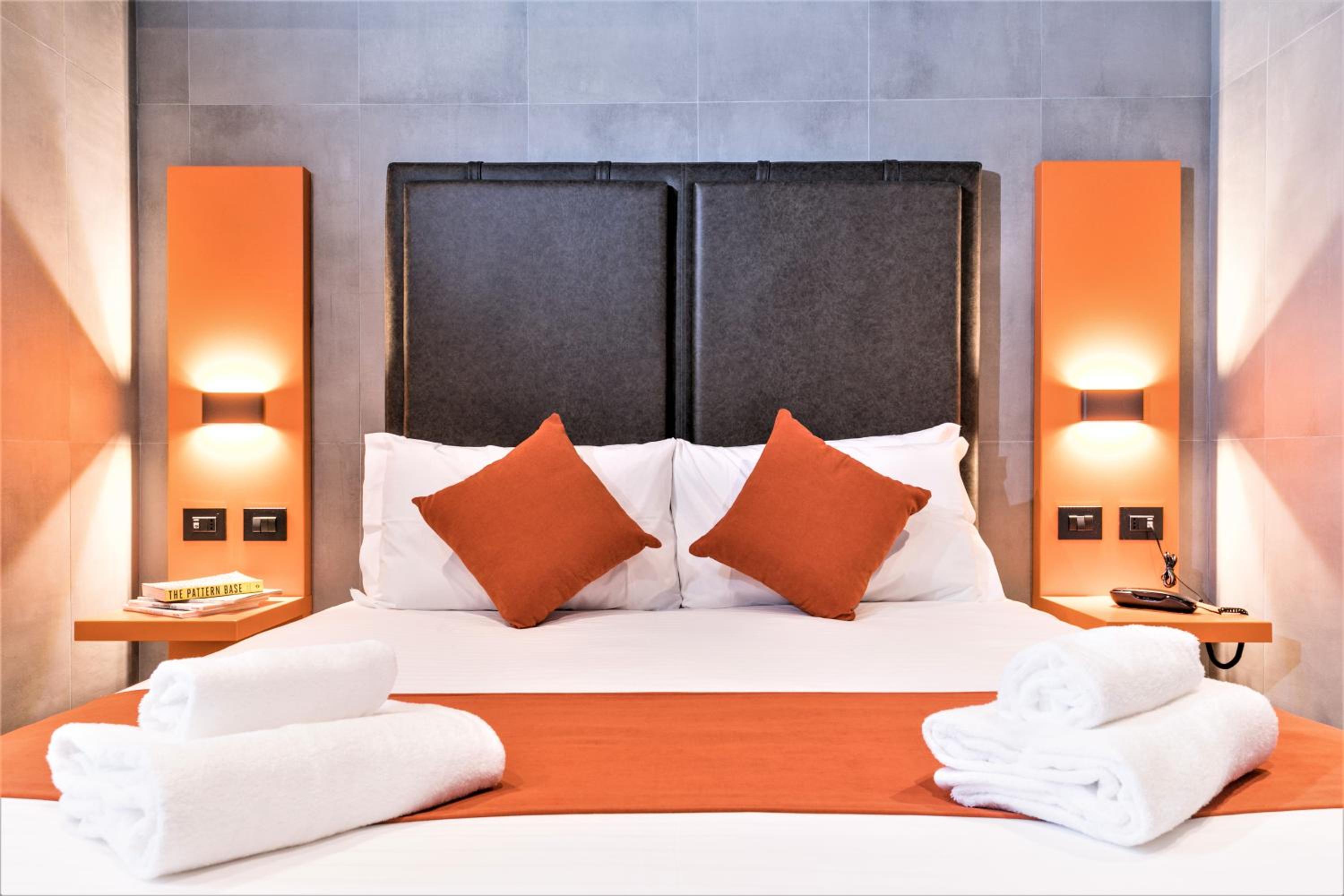 Double Room - Photo 5