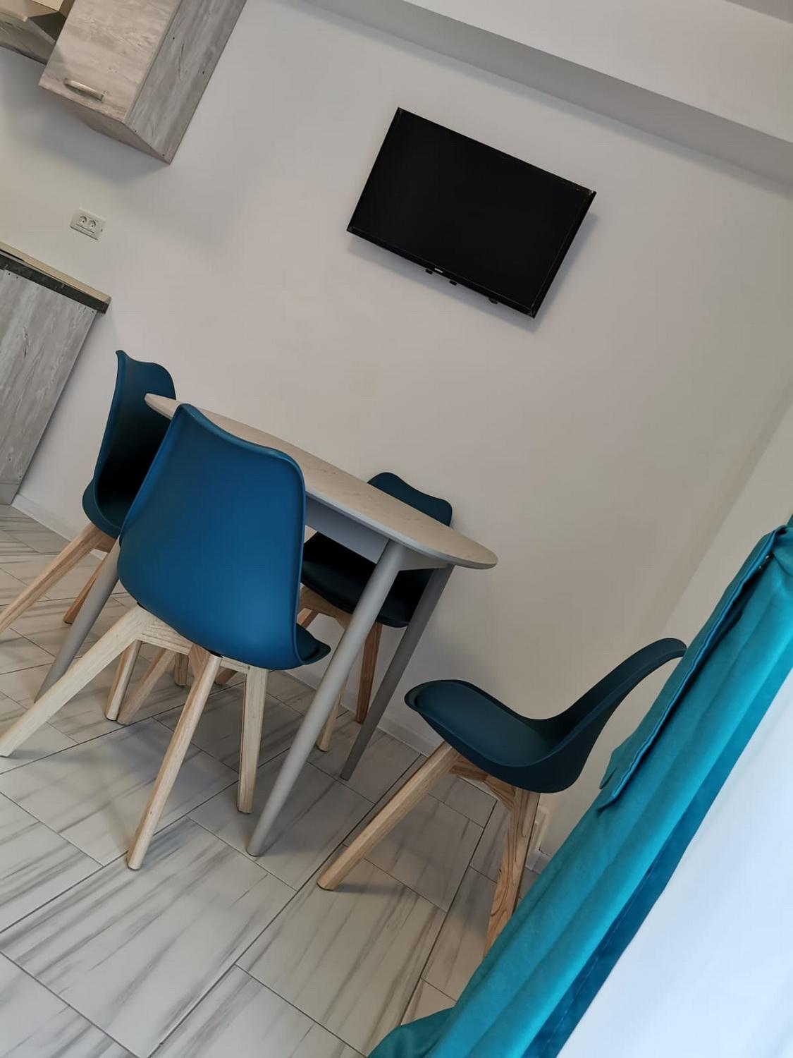 Apartment photo 2