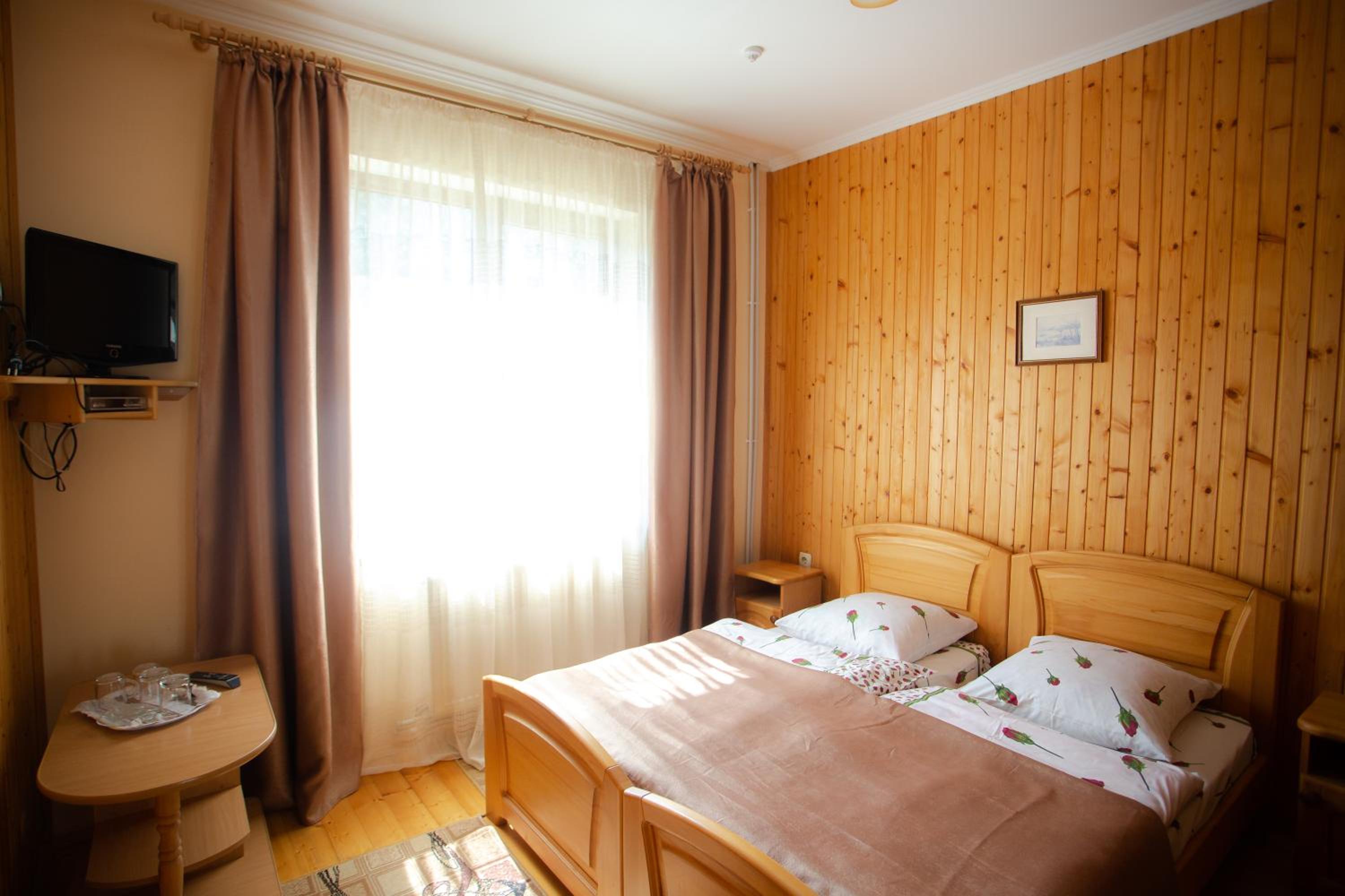 Twin Room with Mountain View photo 3