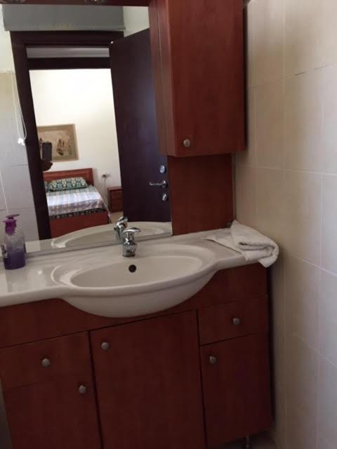 Double Room with Private Bathroom - Photo 4