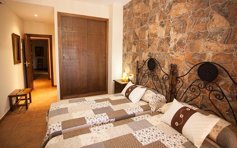 Double or Twin Room - Photo 6