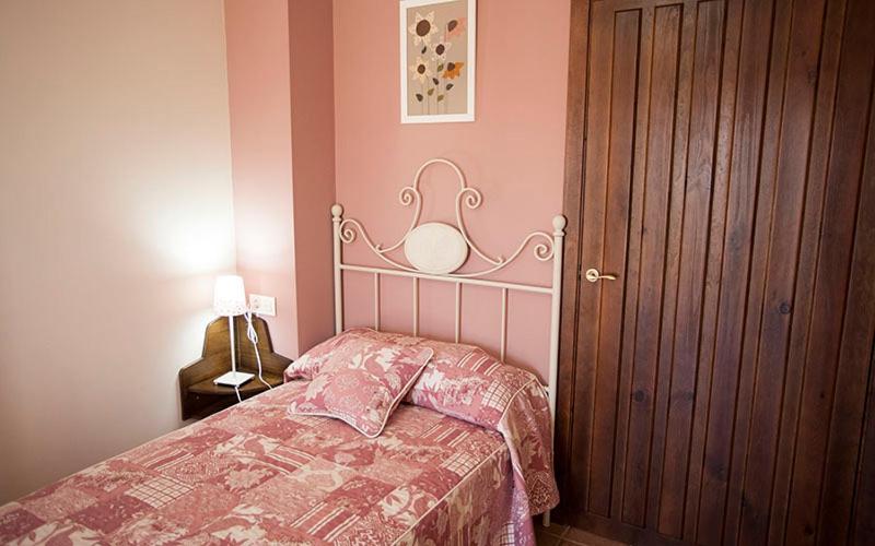 Double or Twin Room - Photo 8