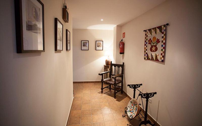 Double or Twin Room - Photo 10