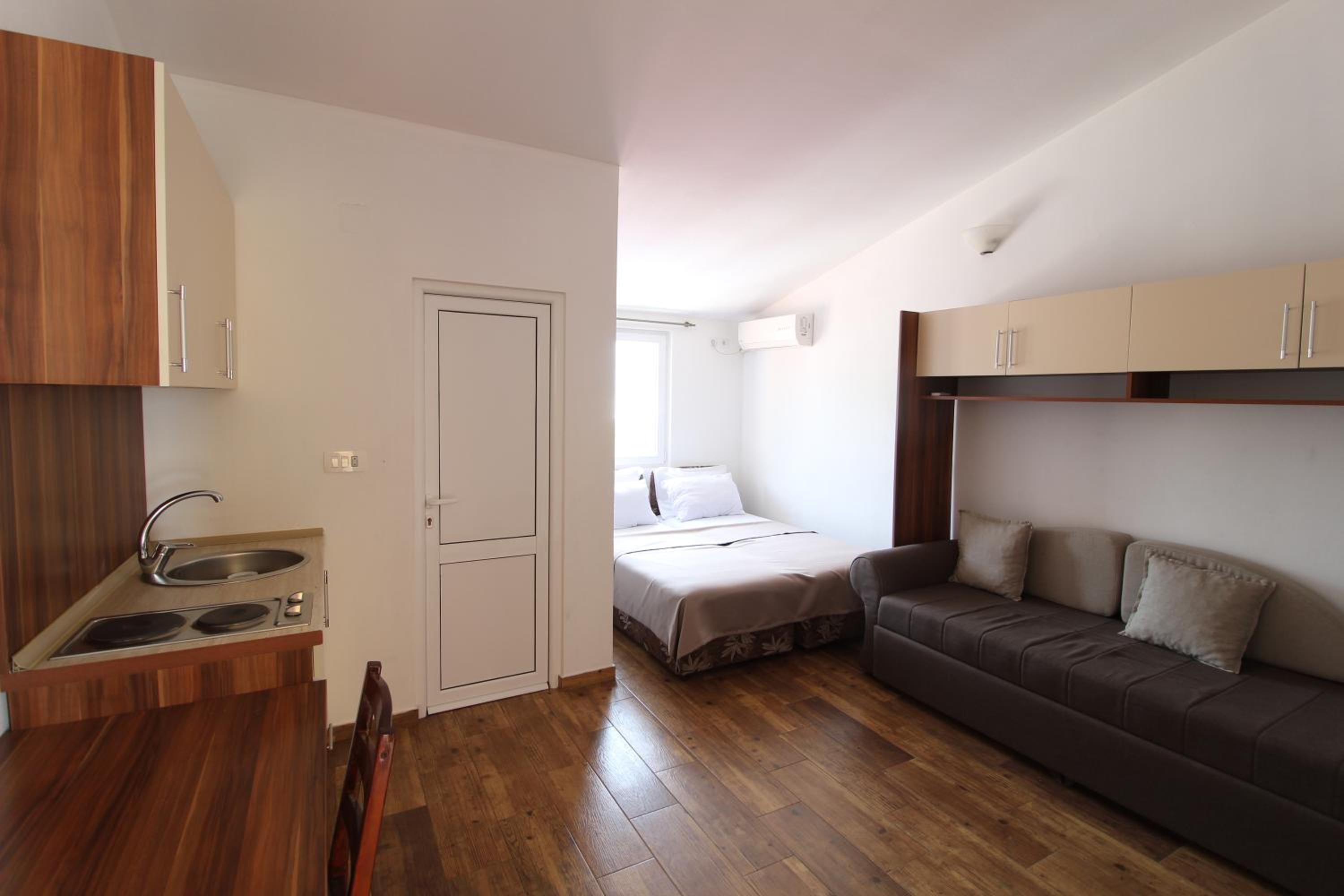 Studio Apartment