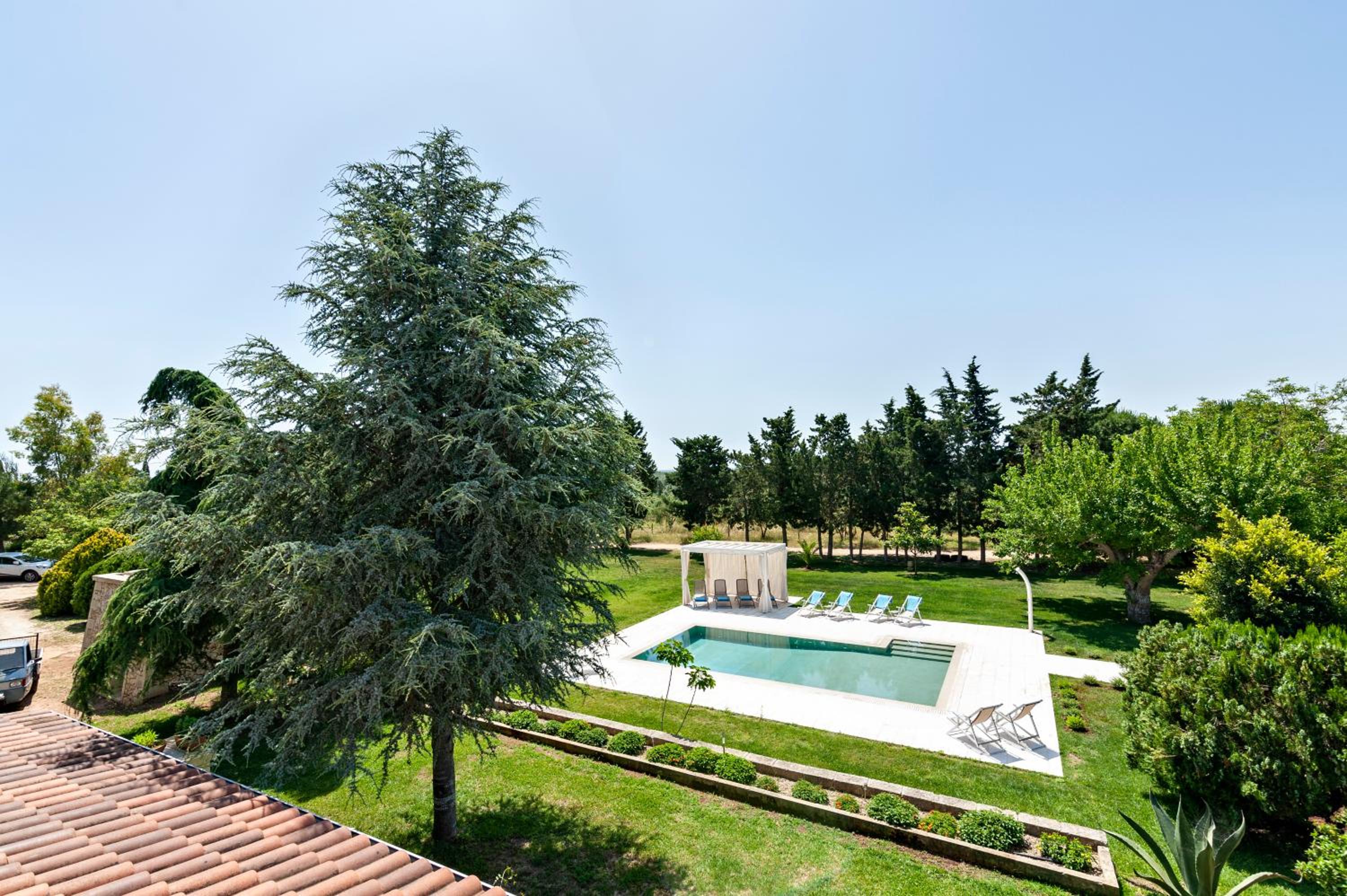 Superior Double or Twin Room with Garden View - Photo 10