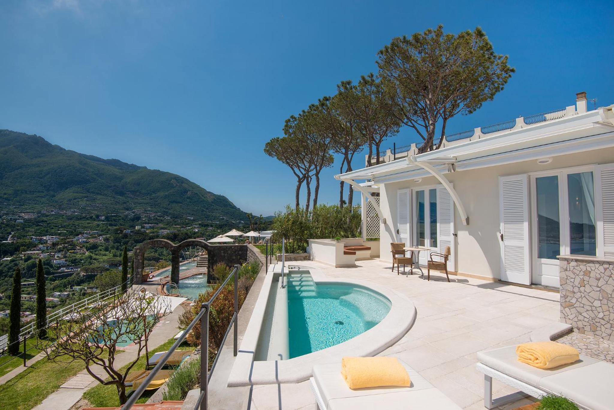 King Suite with Sea View - Photo 10