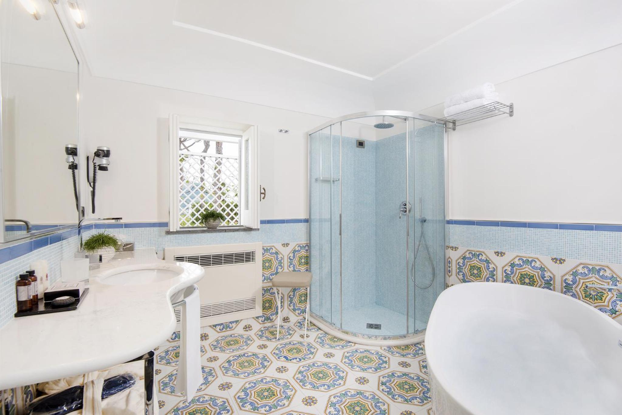 King Suite with Sea View - Photo 7