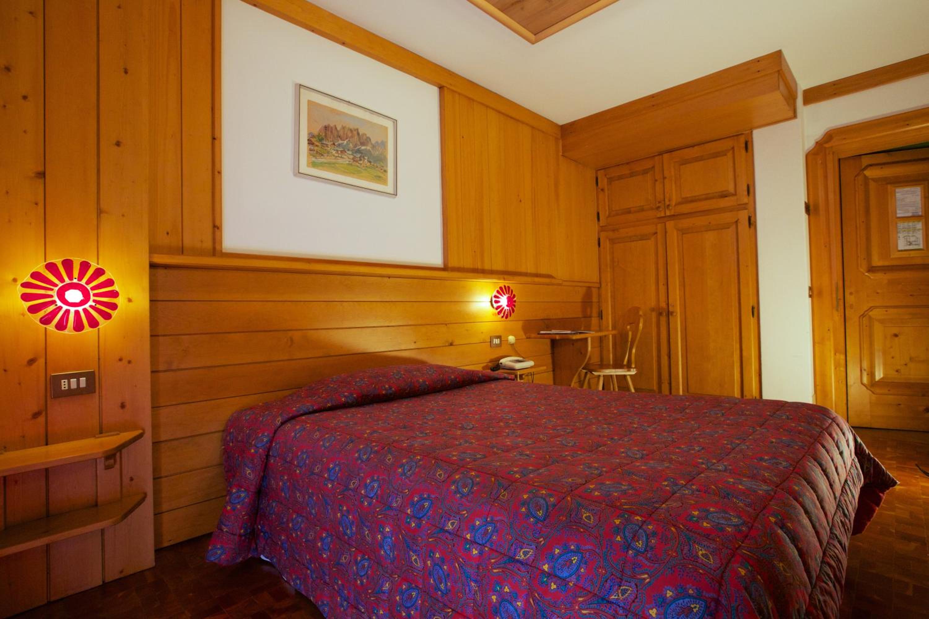 Economy Double Room photo 3