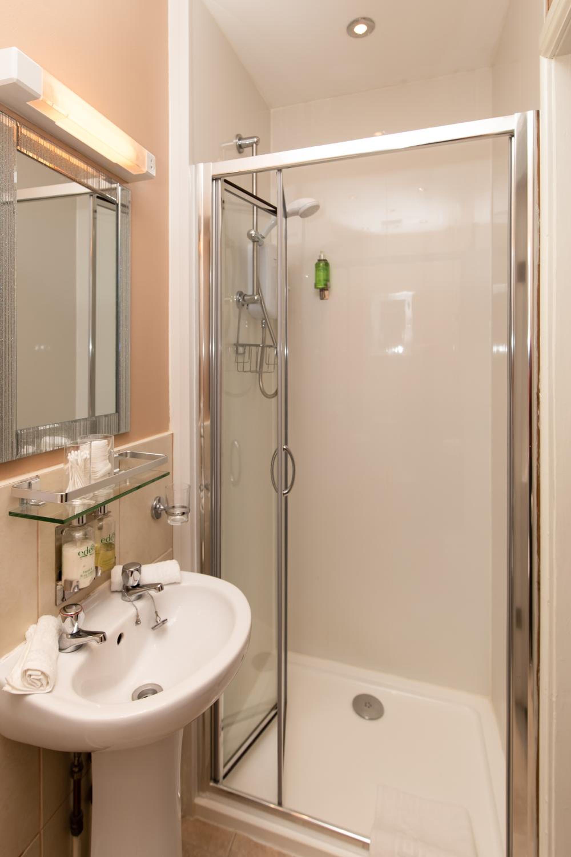 Superior Twin Room photo 3