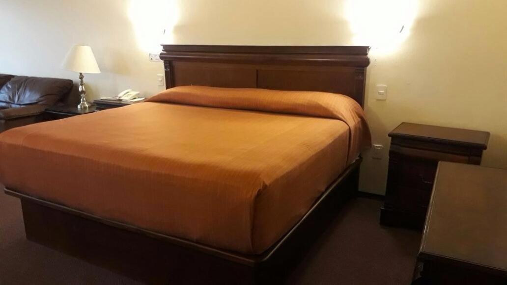 Superior King Suite - Photo 3