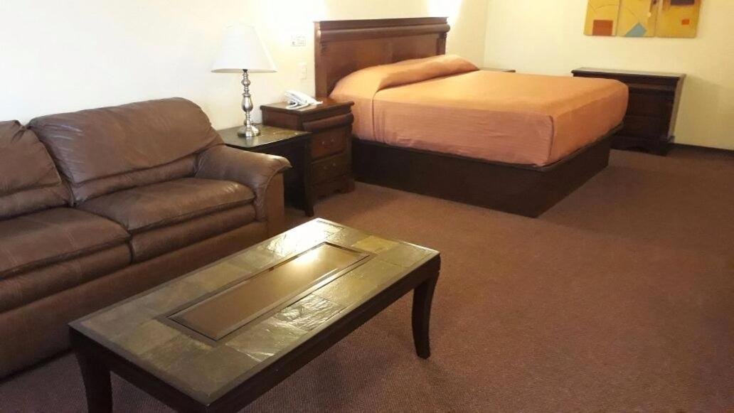 Superior King Suite - Photo 1