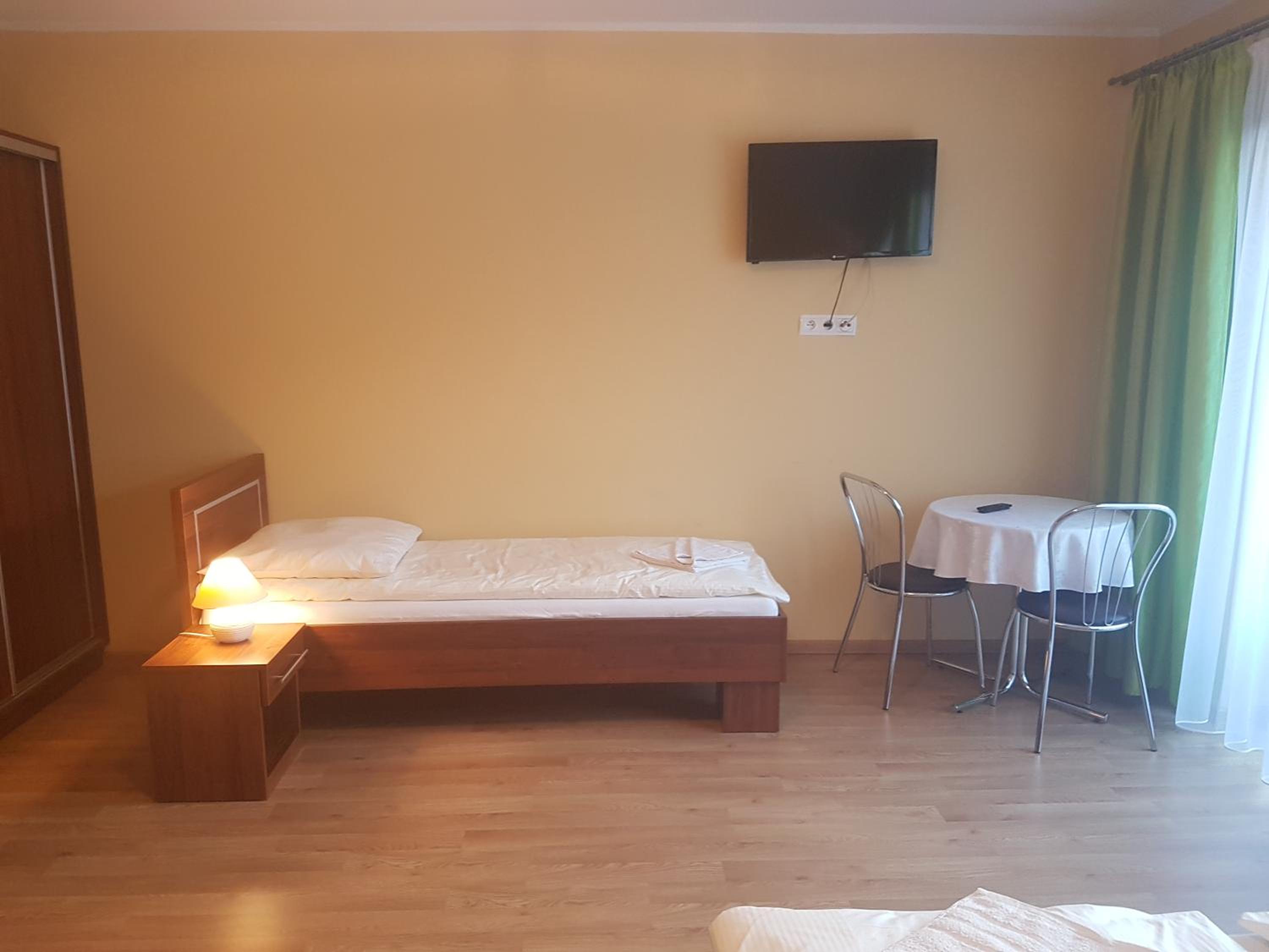 Triple Room with Private Bathroom photo 3
