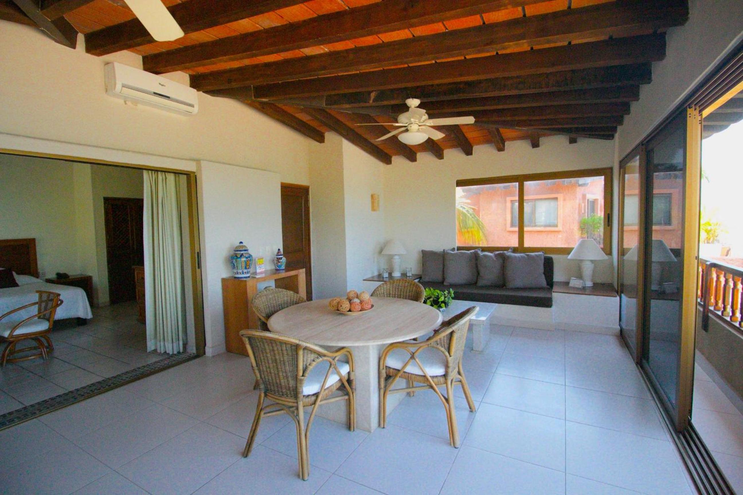 One-Bedroom Apartment - Photo 5
