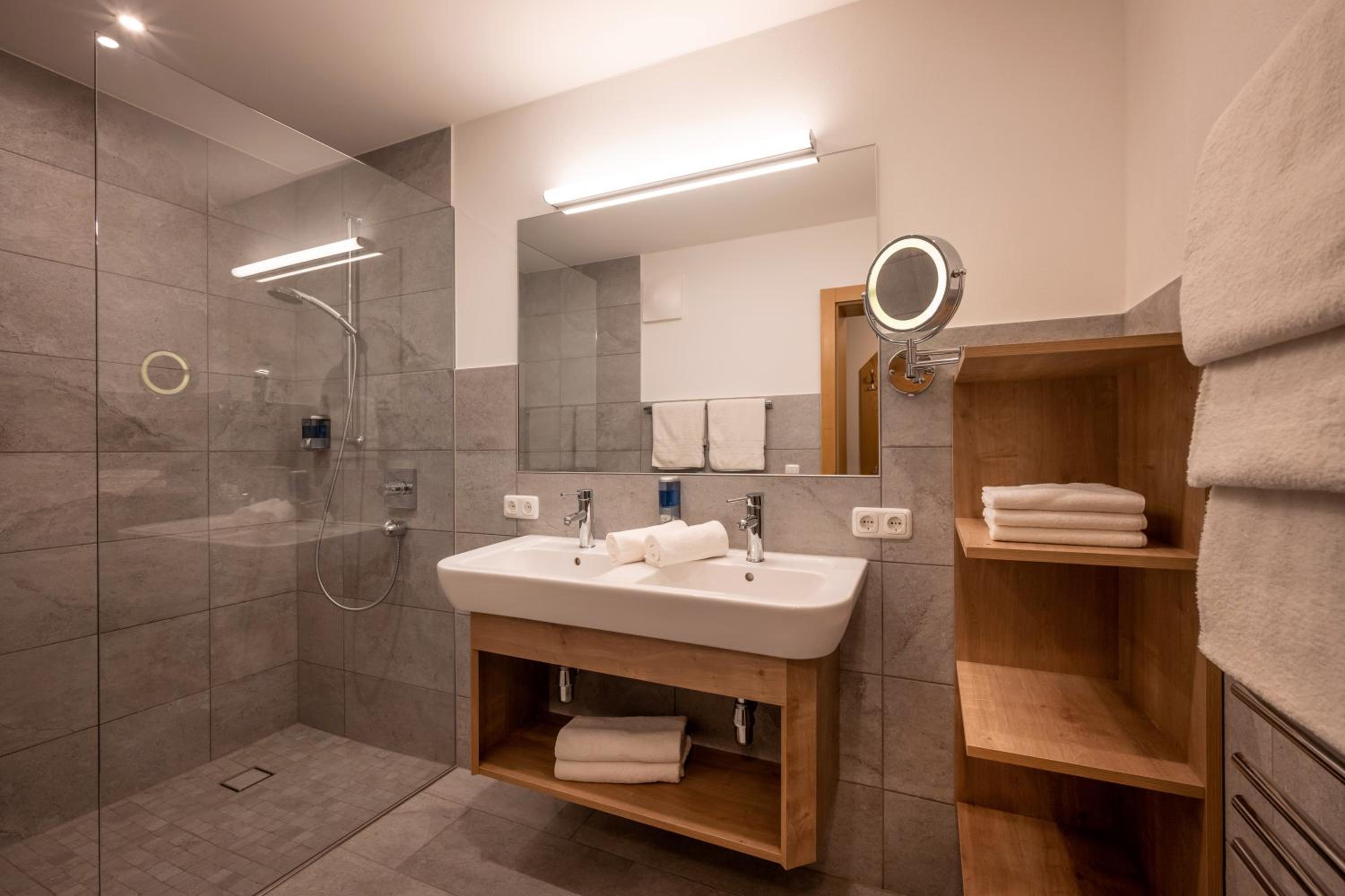 Superior Two-Bedroom Apartment with 2 Bathrooms photo 3