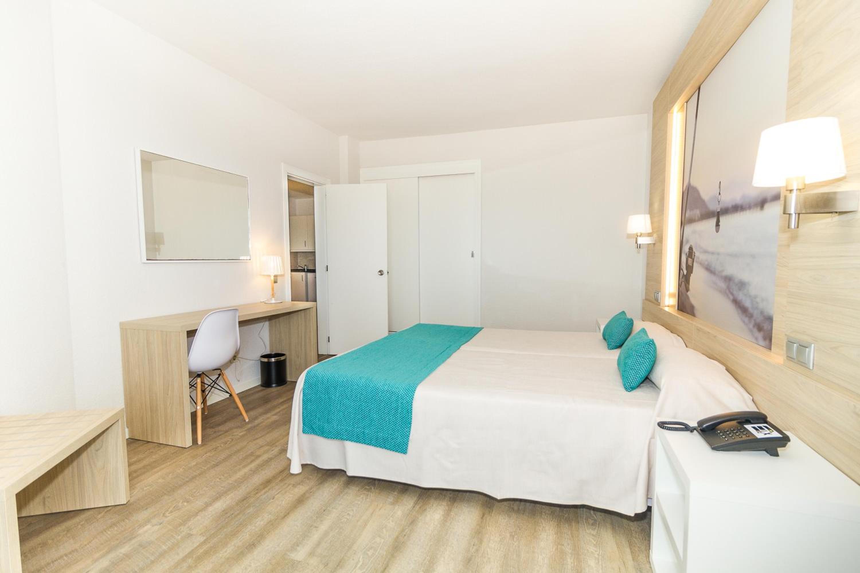 Two-Bedroom Apartment (4 Adults) photo 3