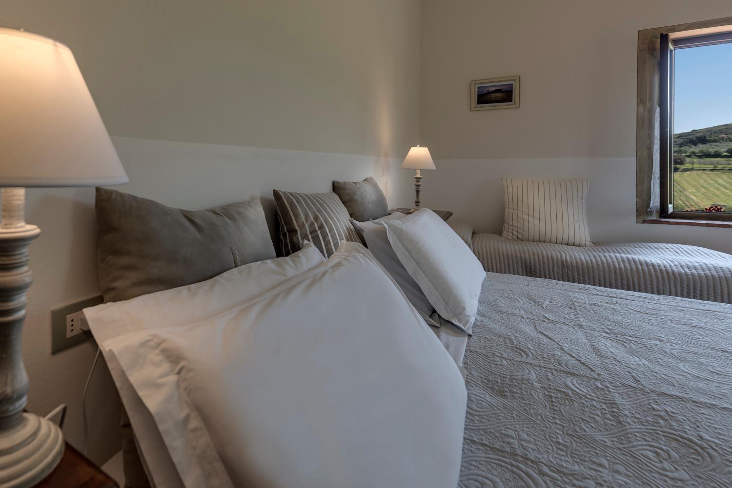 Junior Suite with Garden View - Photo 3