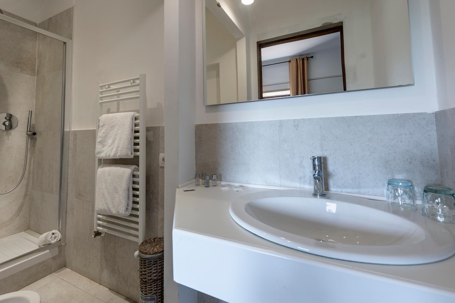 Deluxe Double or Twin Room with Garden View - Photo 5