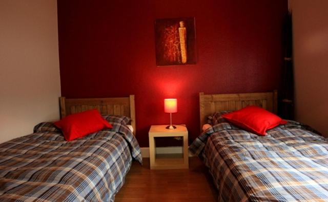 Standard Twin Room with Shared Bathroom photo 1