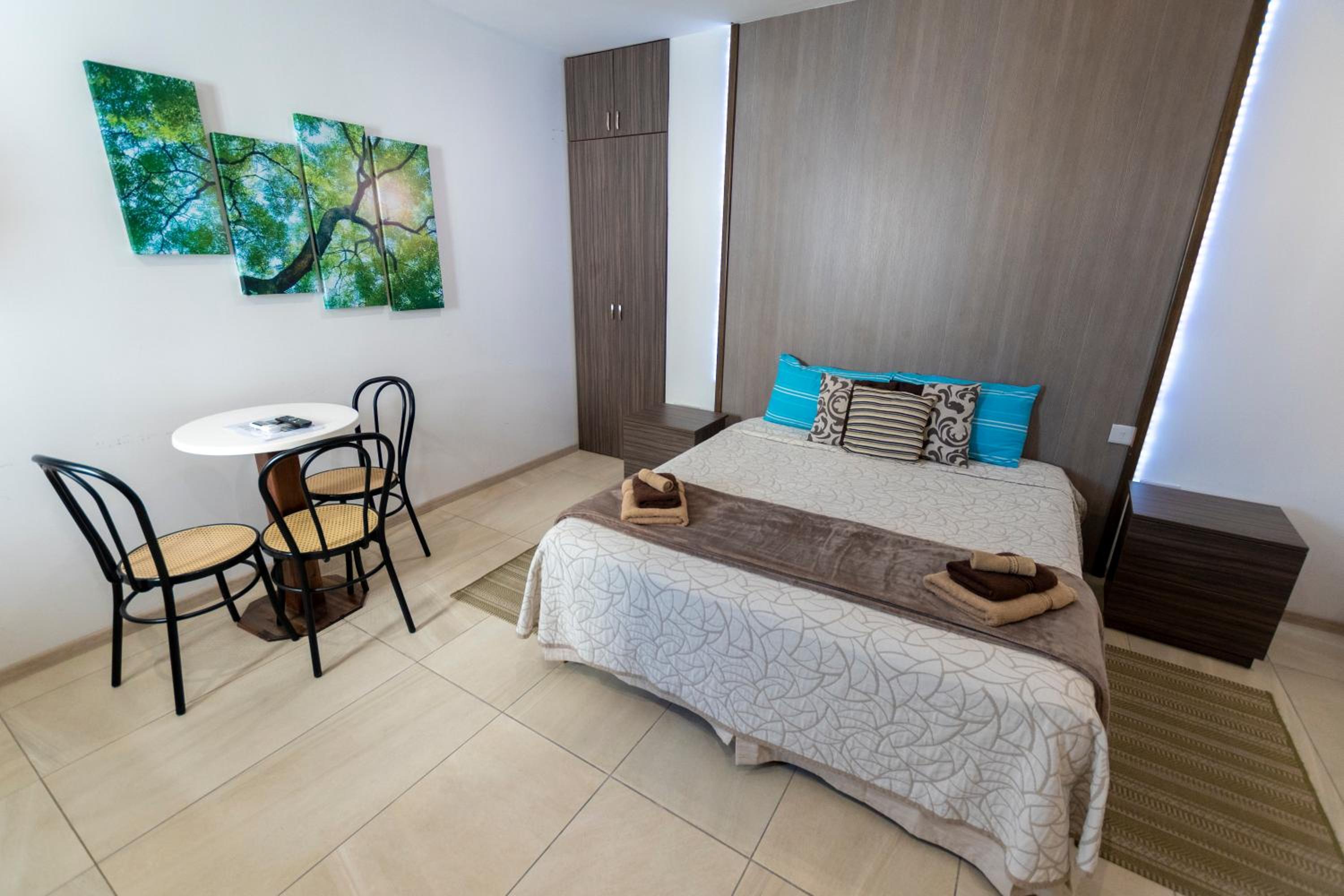 Deluxe Studio Apartment photo 1
