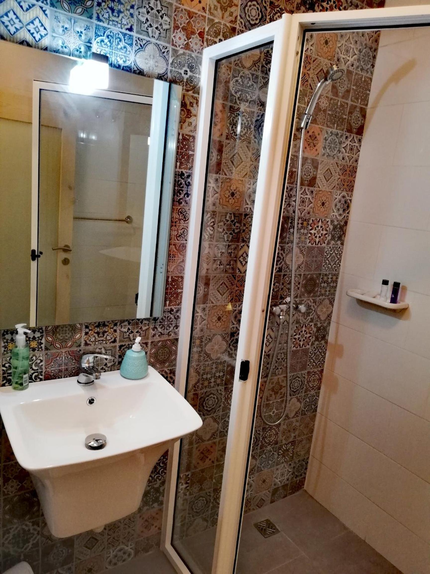 Double Room with Balcony and Pool View photo 2