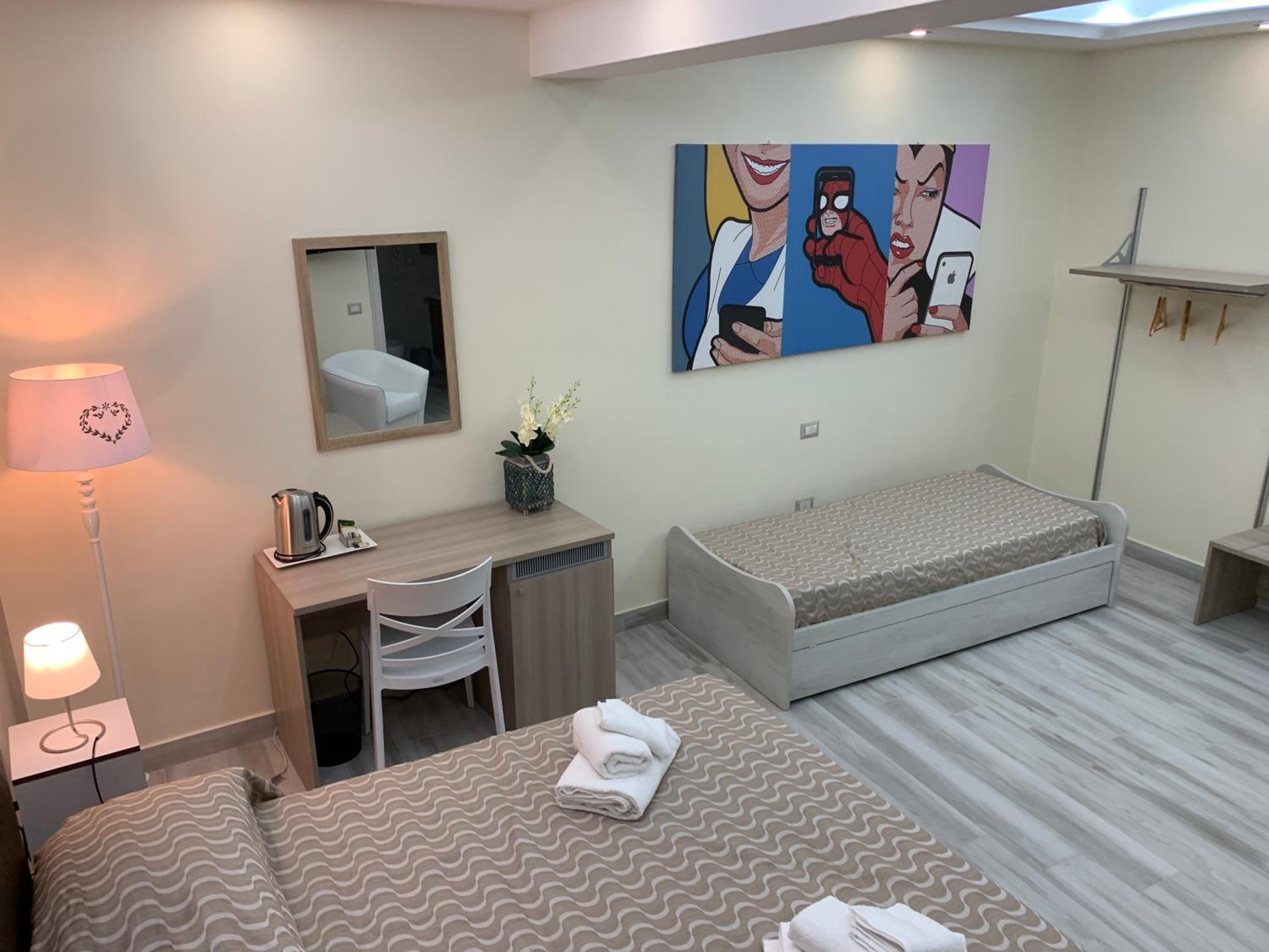 Deluxe Triple Room - Photo 20