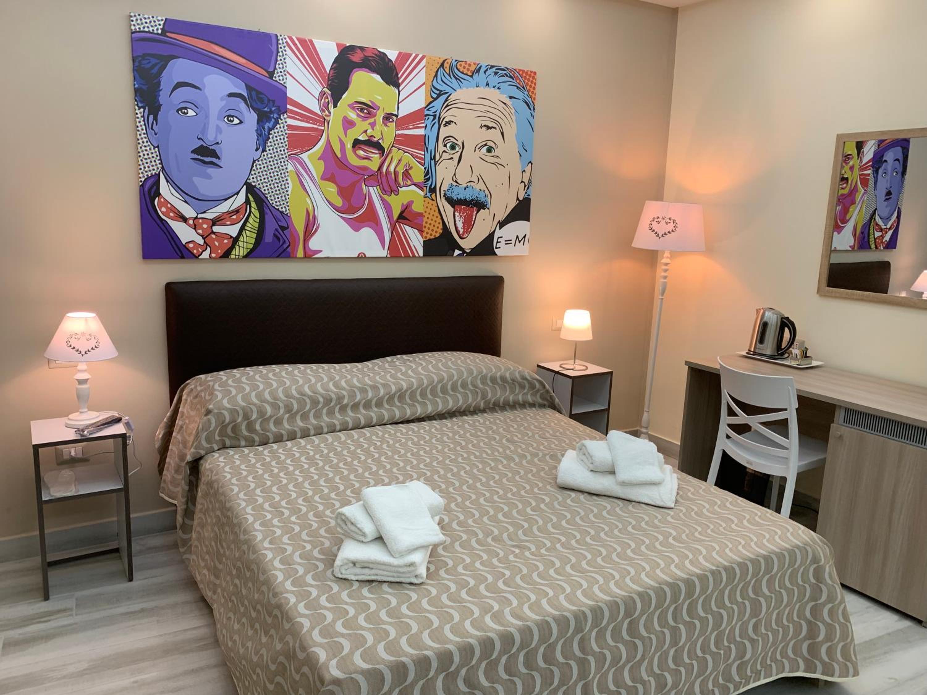 Deluxe Triple Room - Photo 8