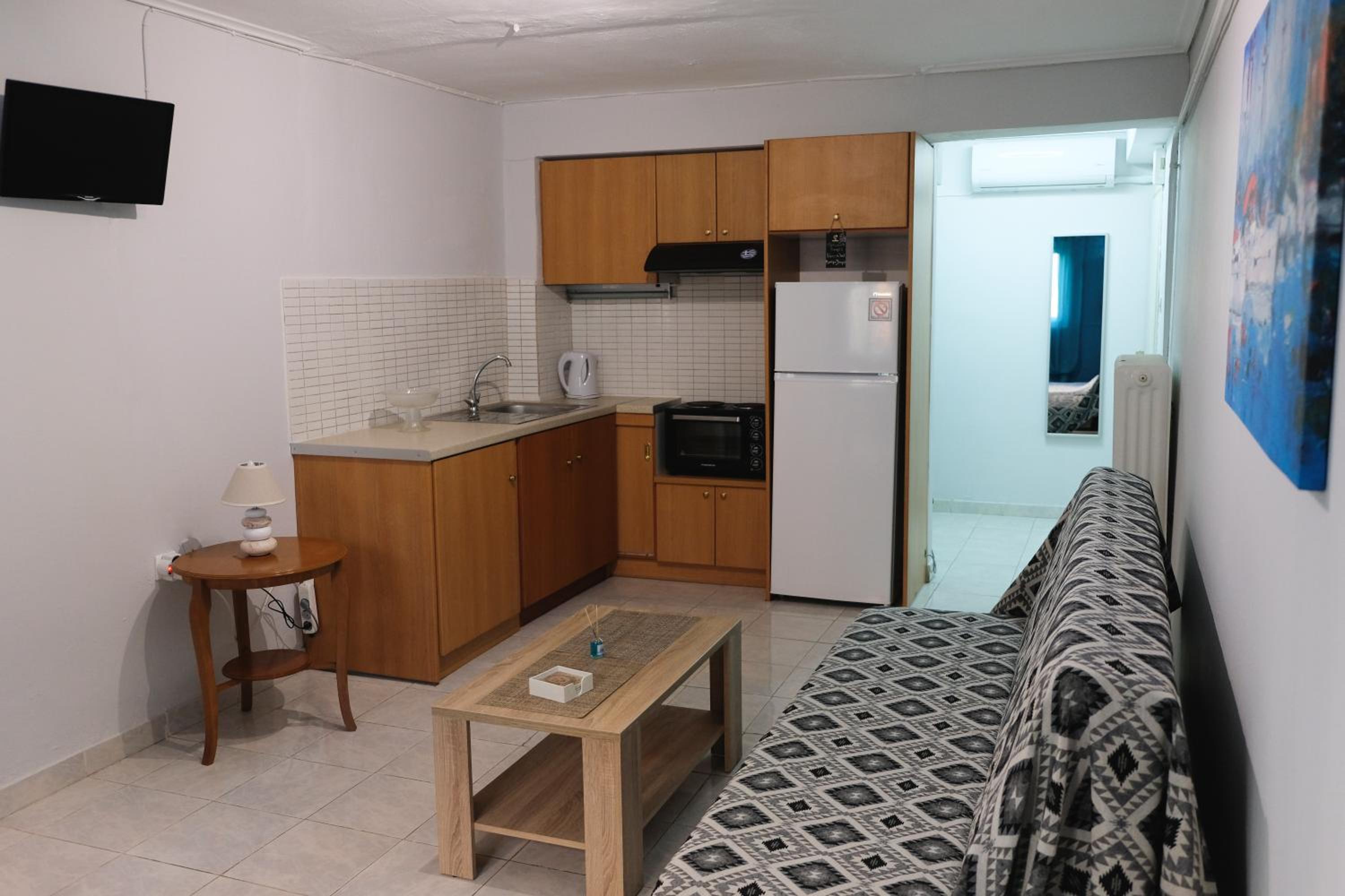 Studio Apartment photo 2